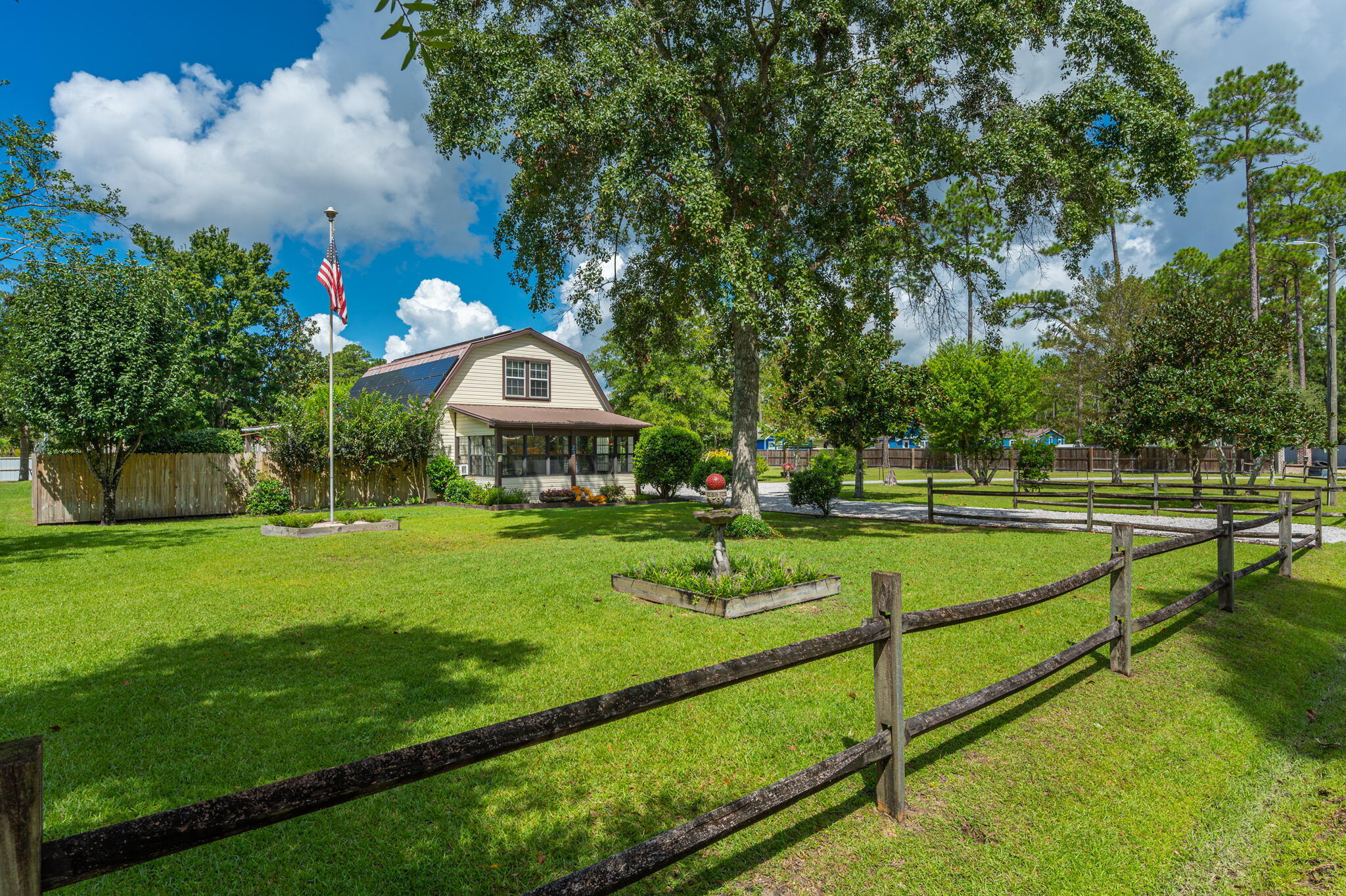 23 N Magnolia Court