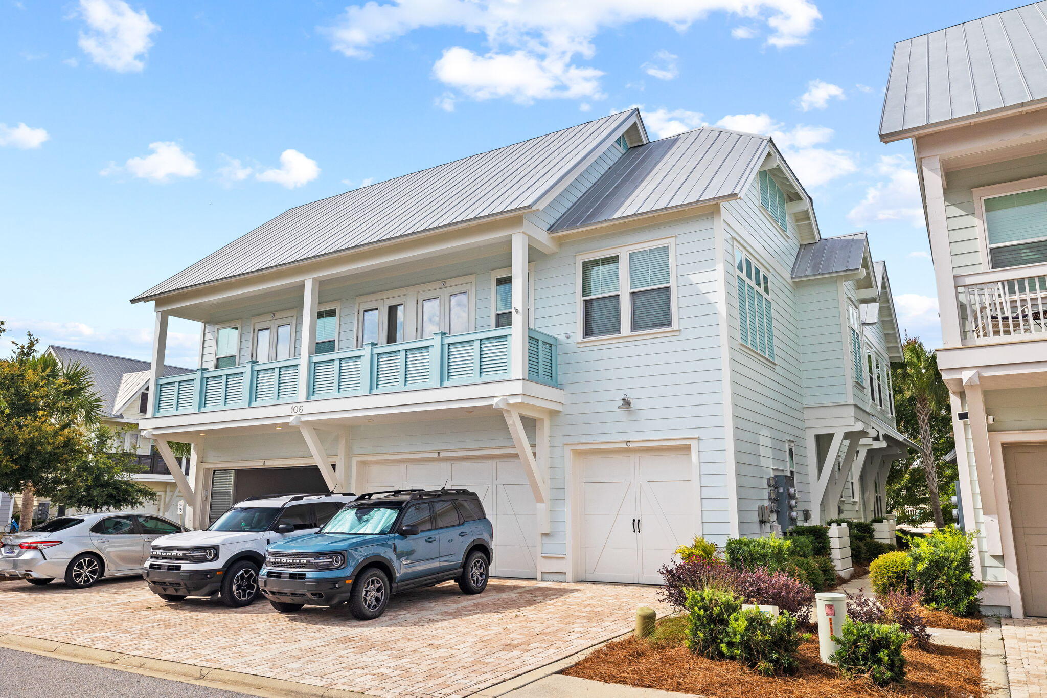 106 York Lane