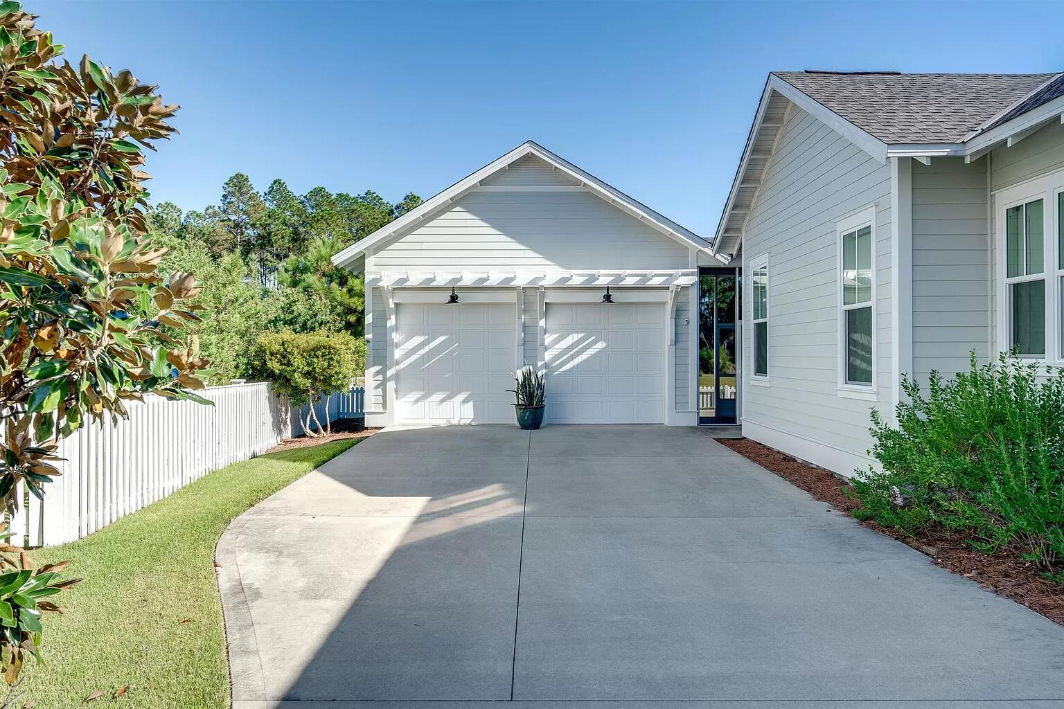 239 Sandchase Circle Circle