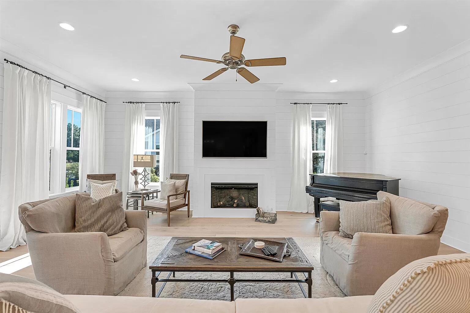 239 Sandchase Circle Circle