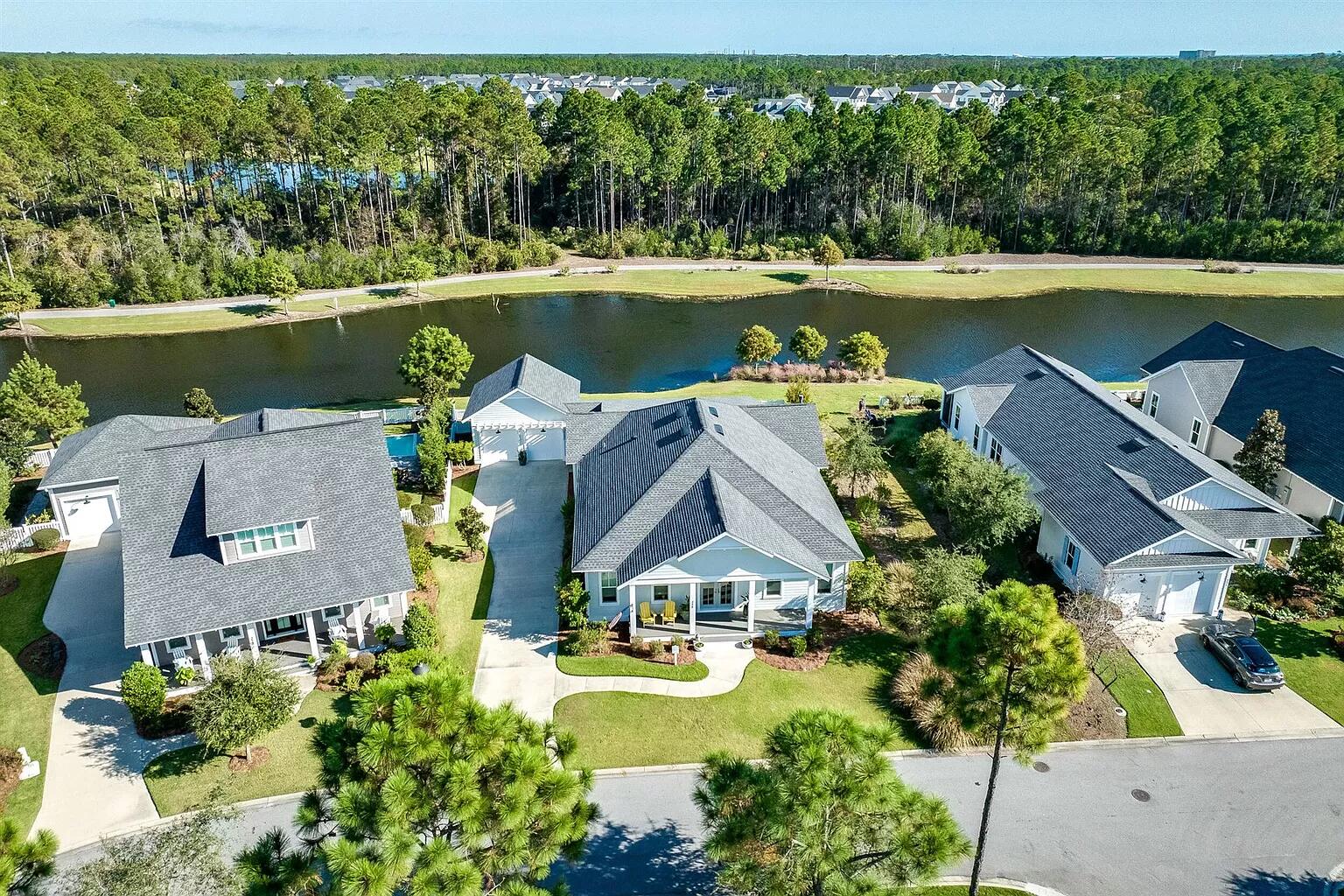 239 Sandchase Circle Circle