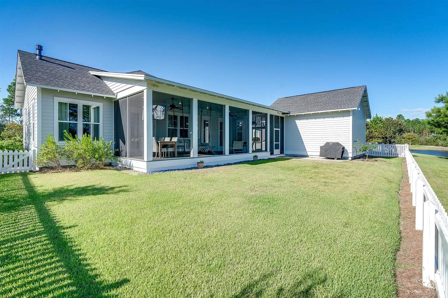 239 Sandchase Circle Circle