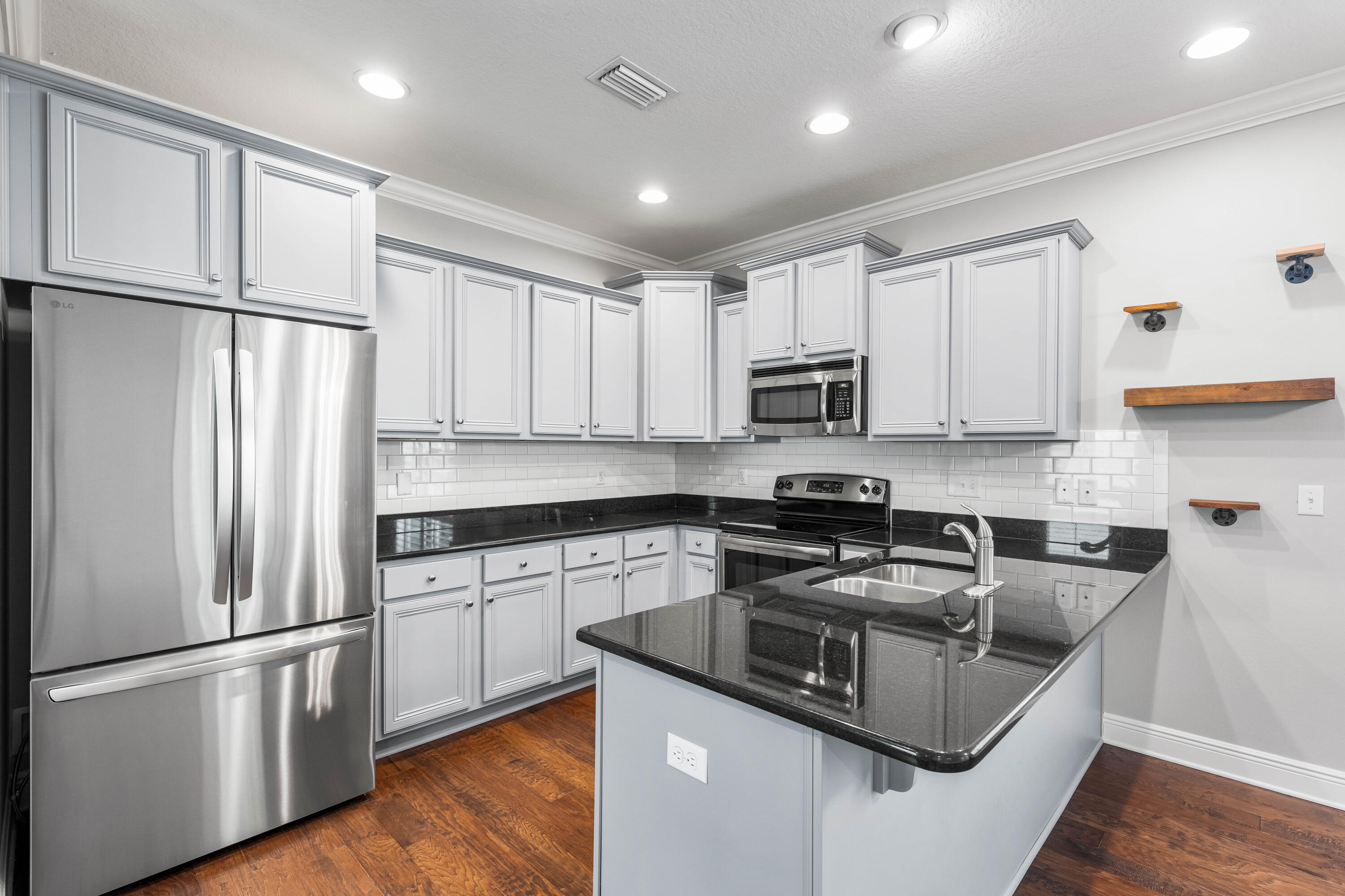 104 Mosaic Oaks Circle