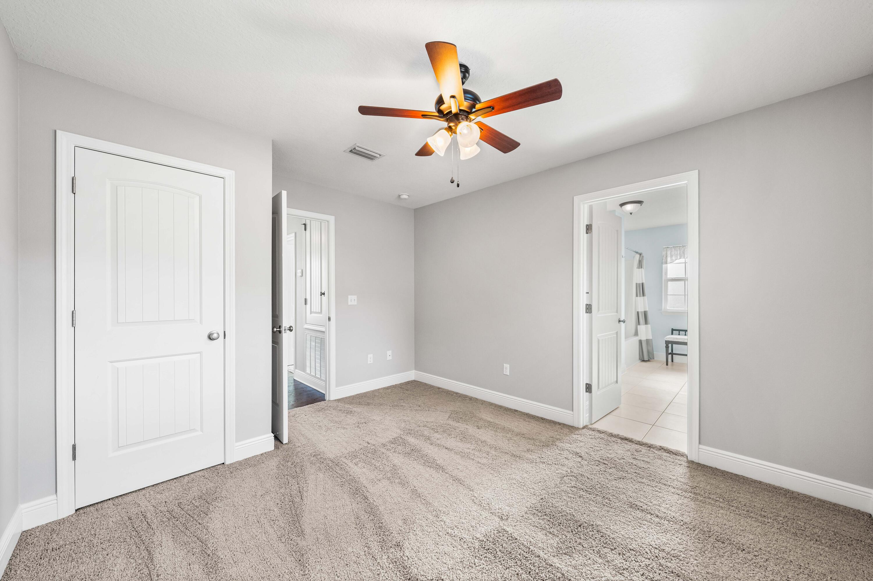 104 Mosaic Oaks Circle