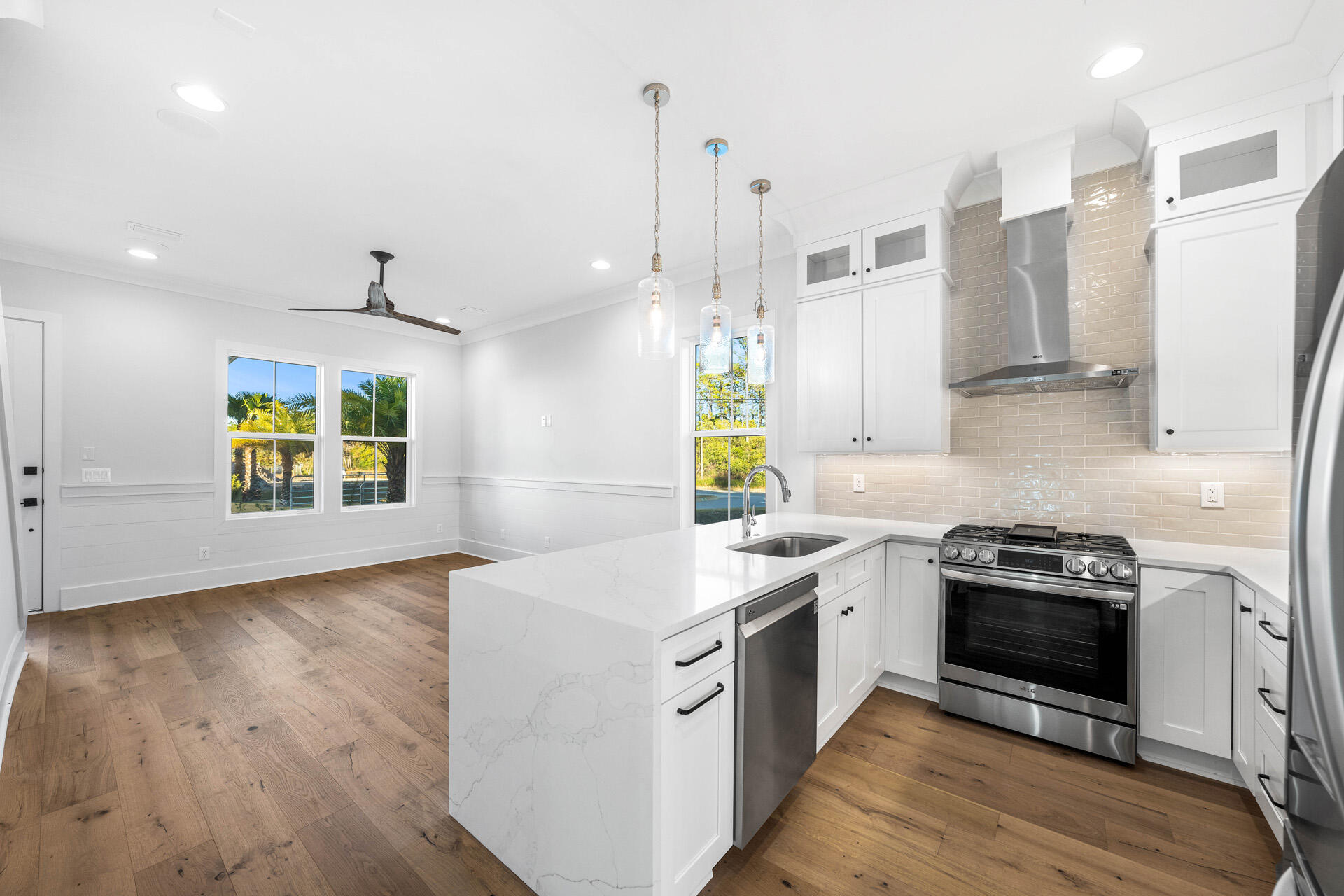 520 S County Hwy 393, 19B