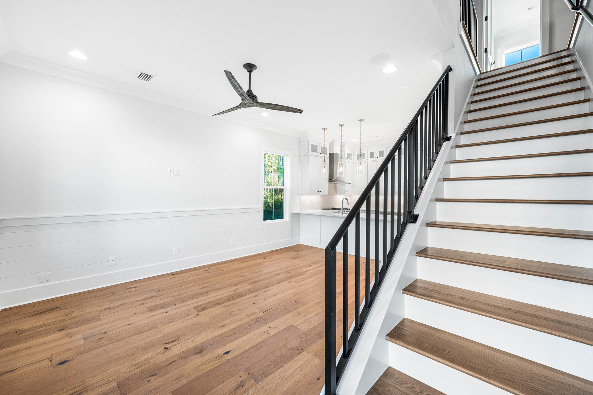 520 S County Hwy 393, 19B