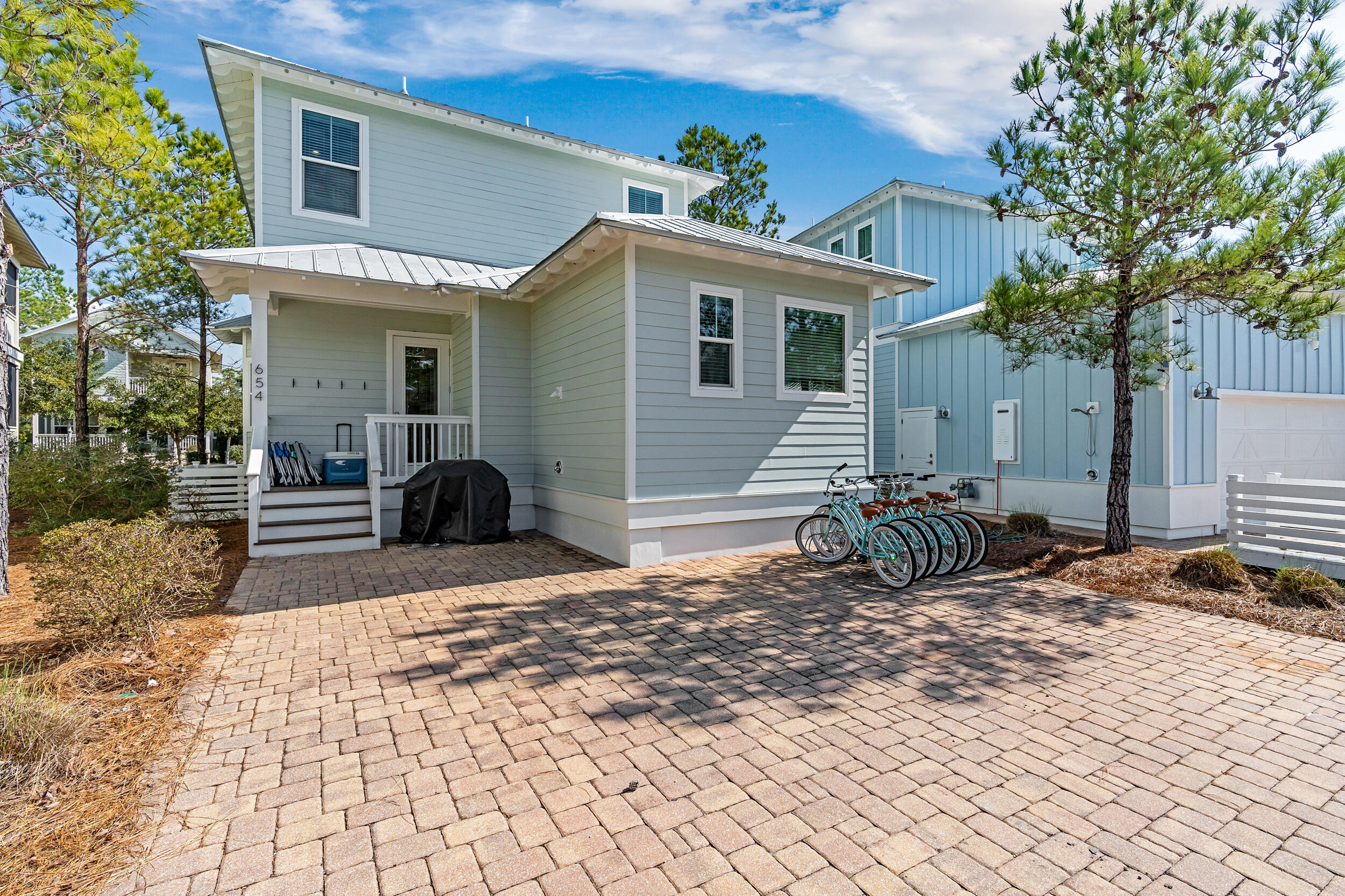 654 Flatwoods Forest Loop
