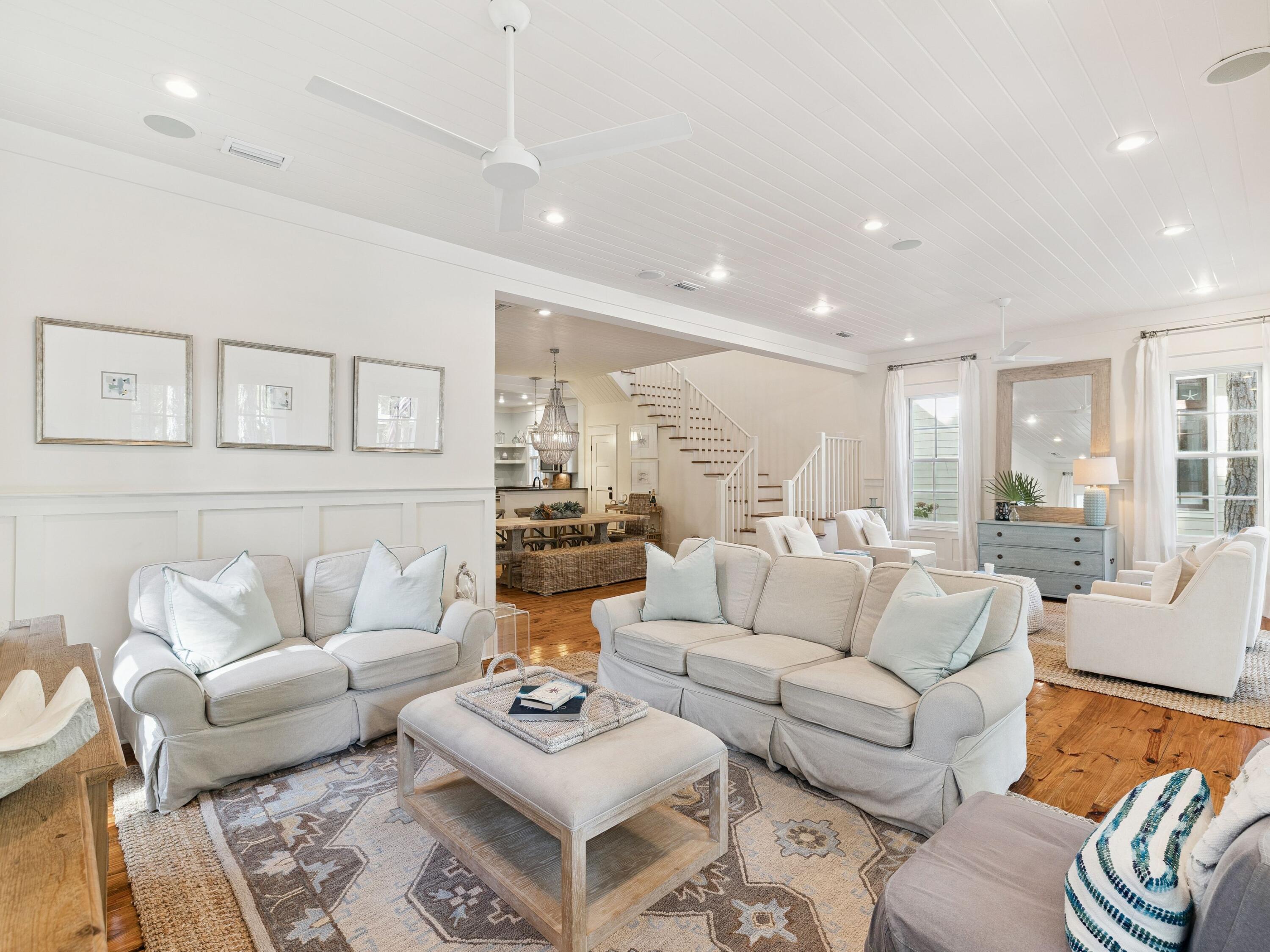 235 W Lake Forest Drive