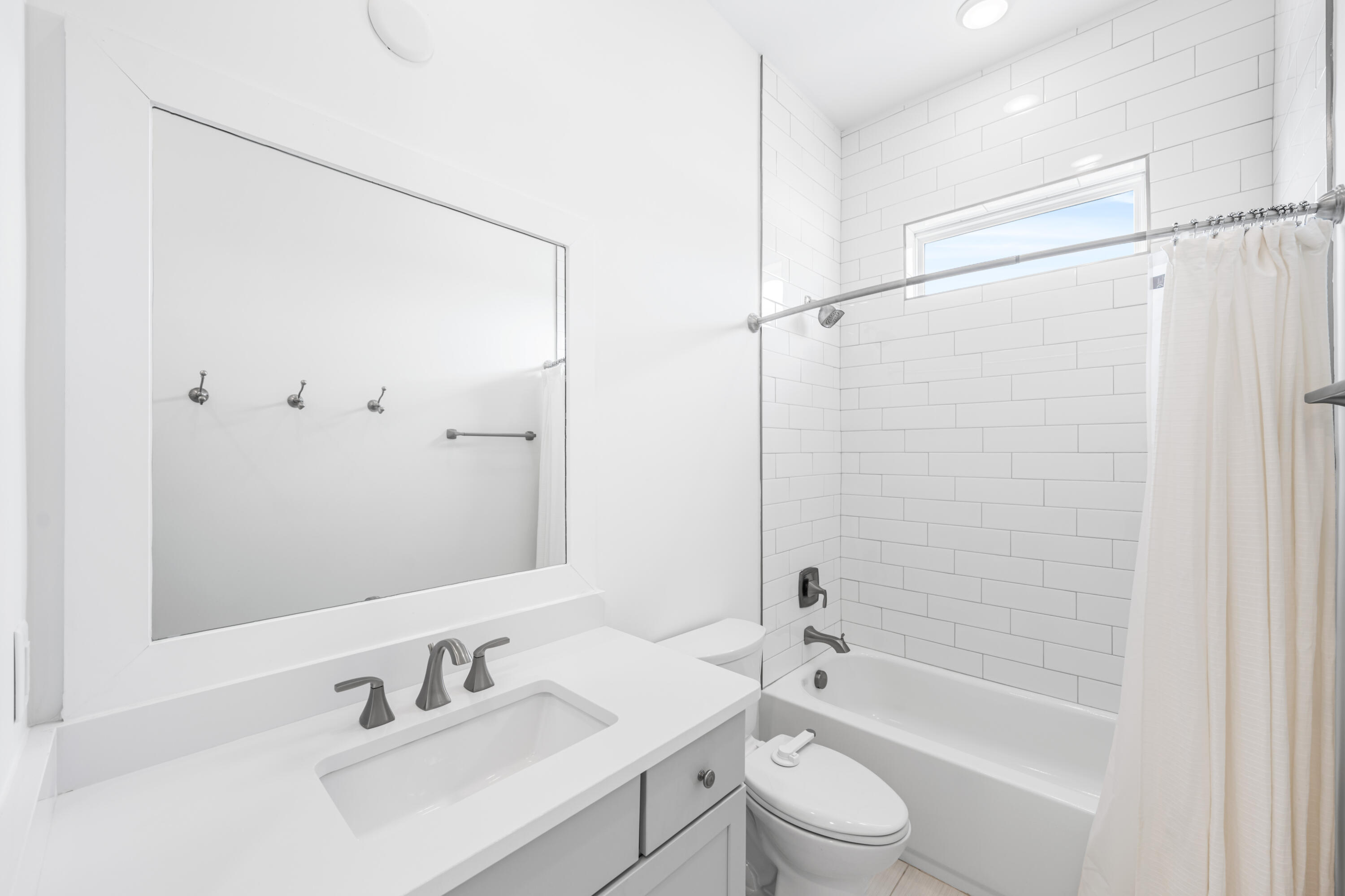 315 W Lafayette Road