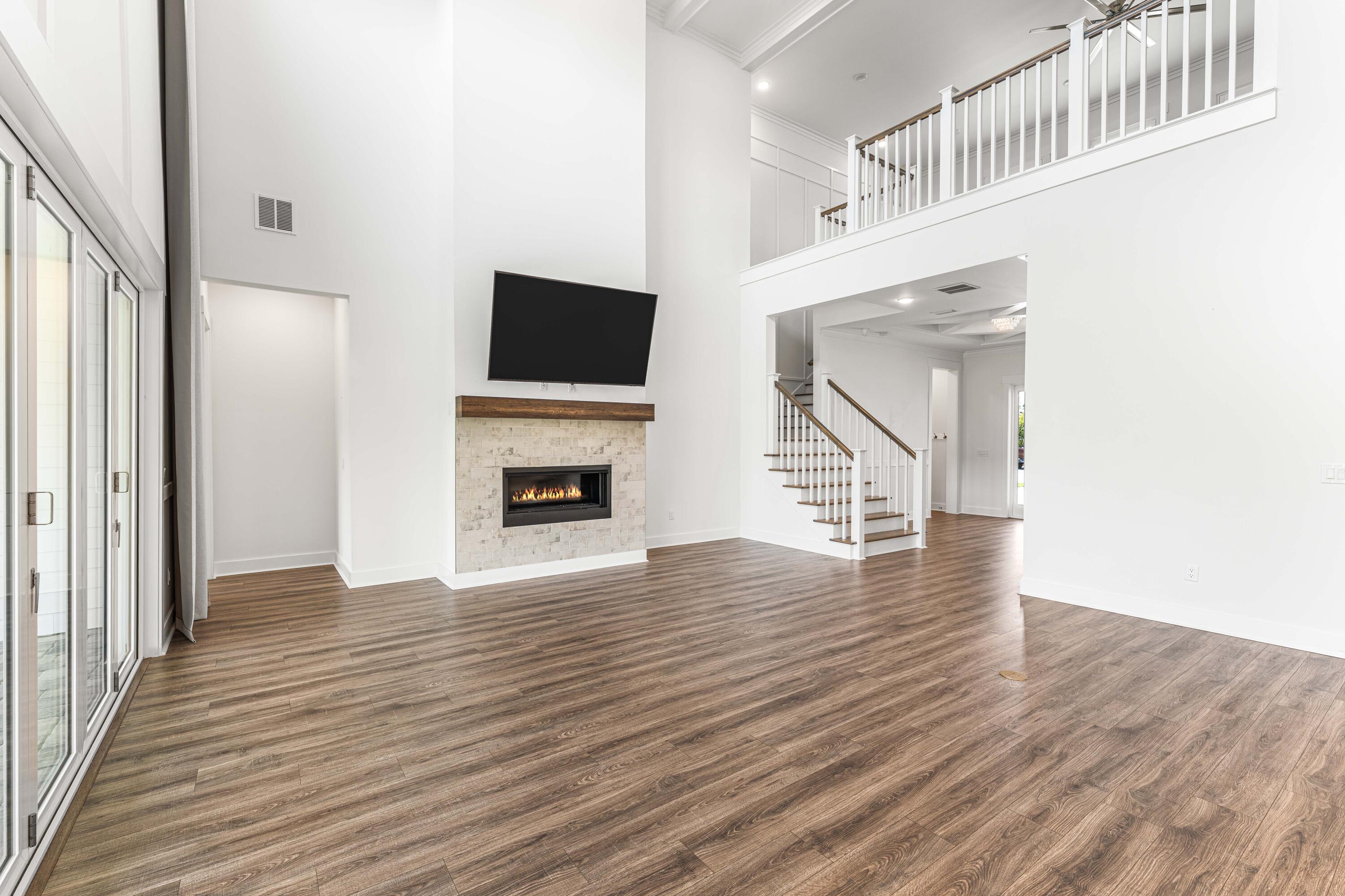 315 W Lafayette Road