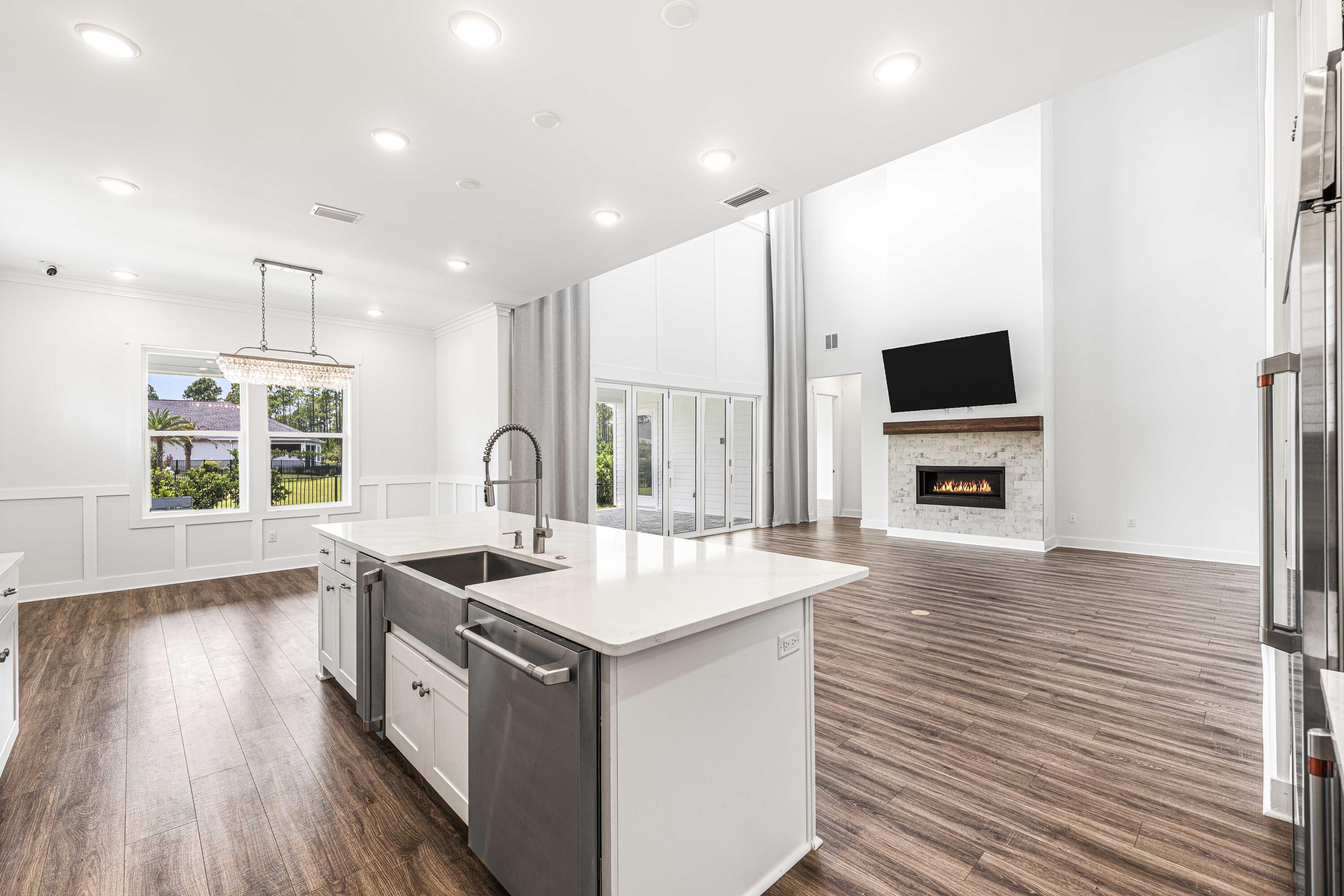 315 W Lafayette Road