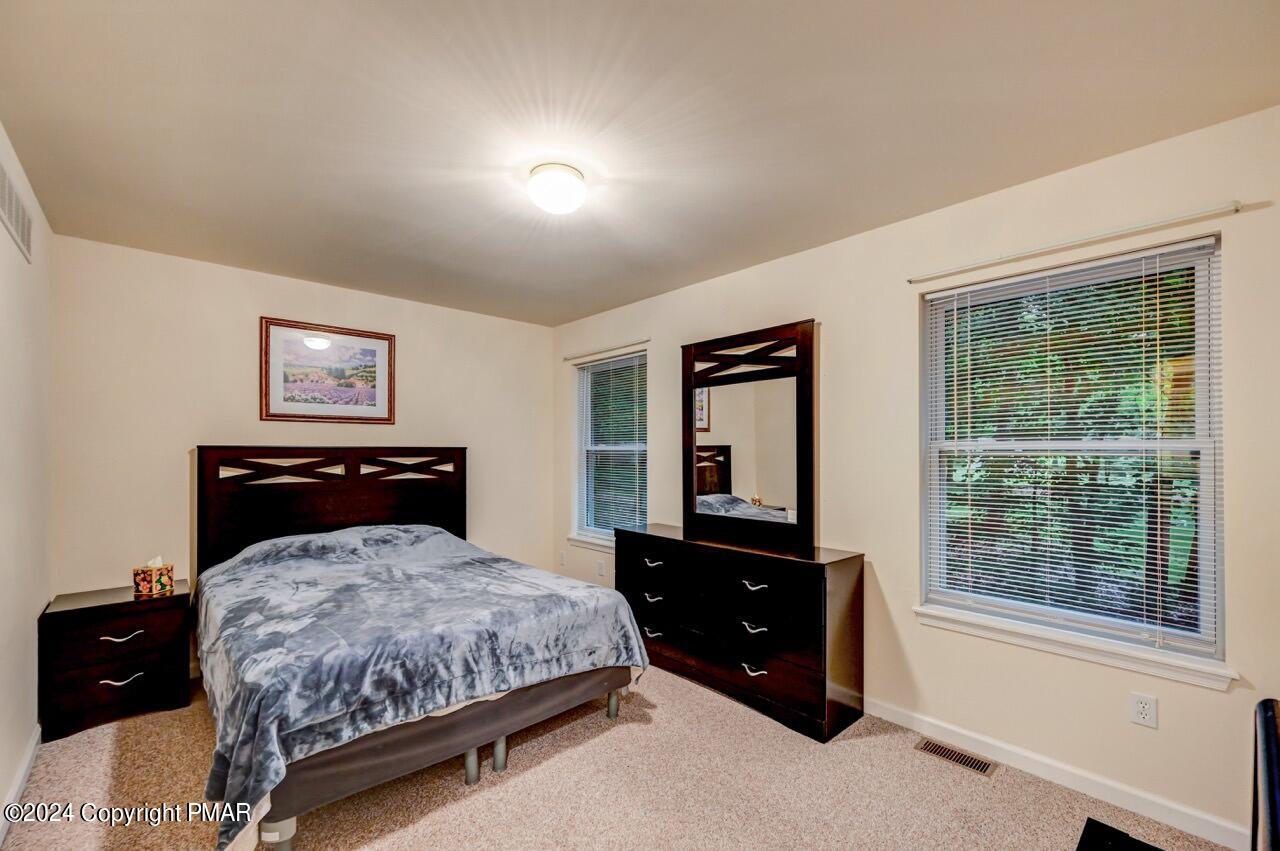 11 Locust Lane
