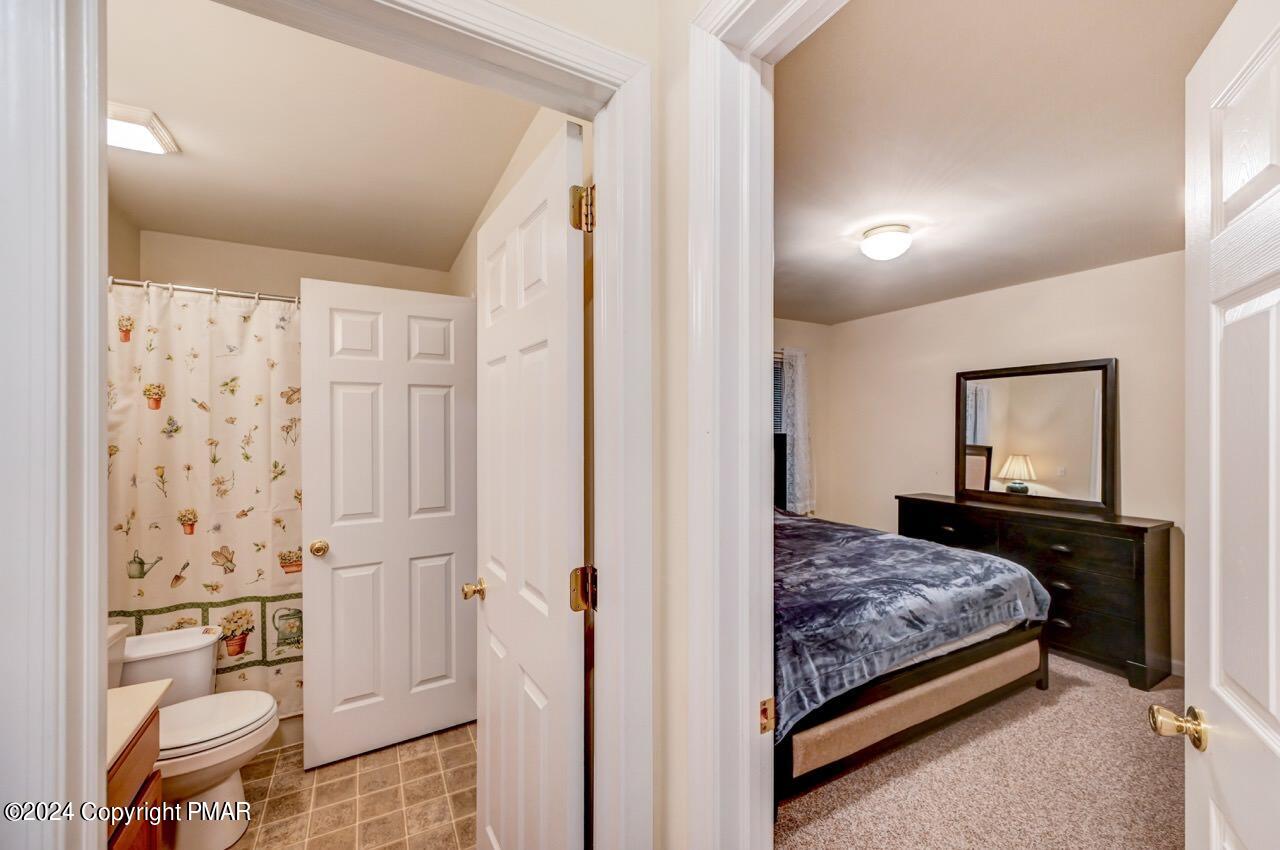 11 Locust Lane