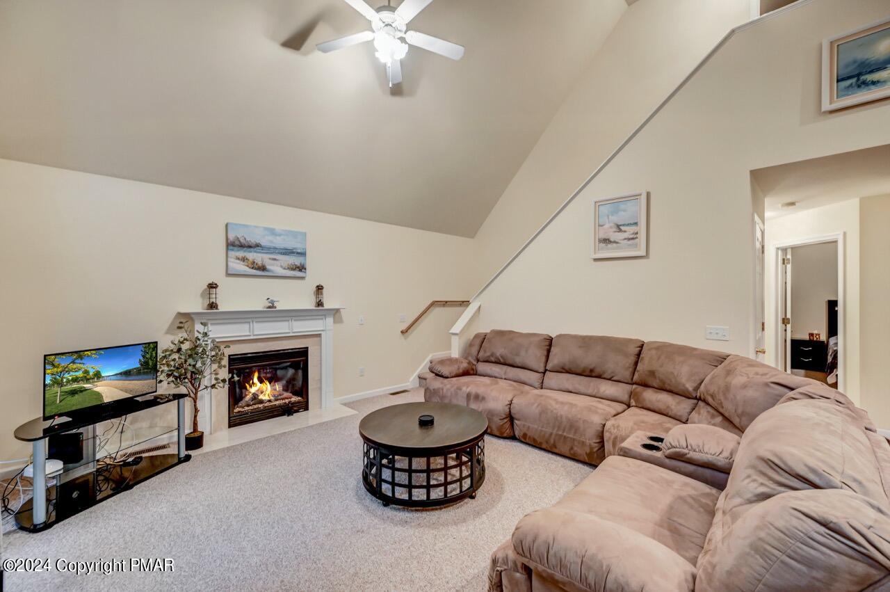 11 Locust Lane