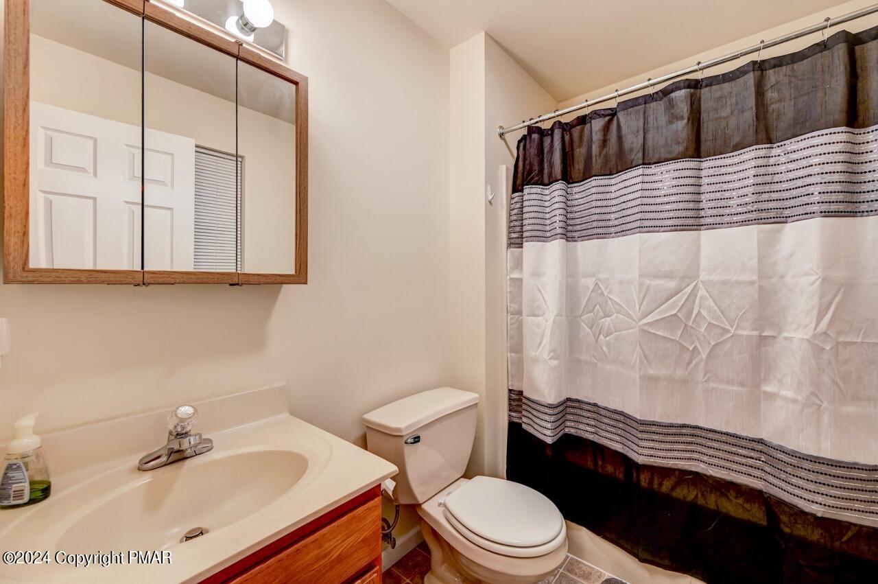 11 Locust Lane