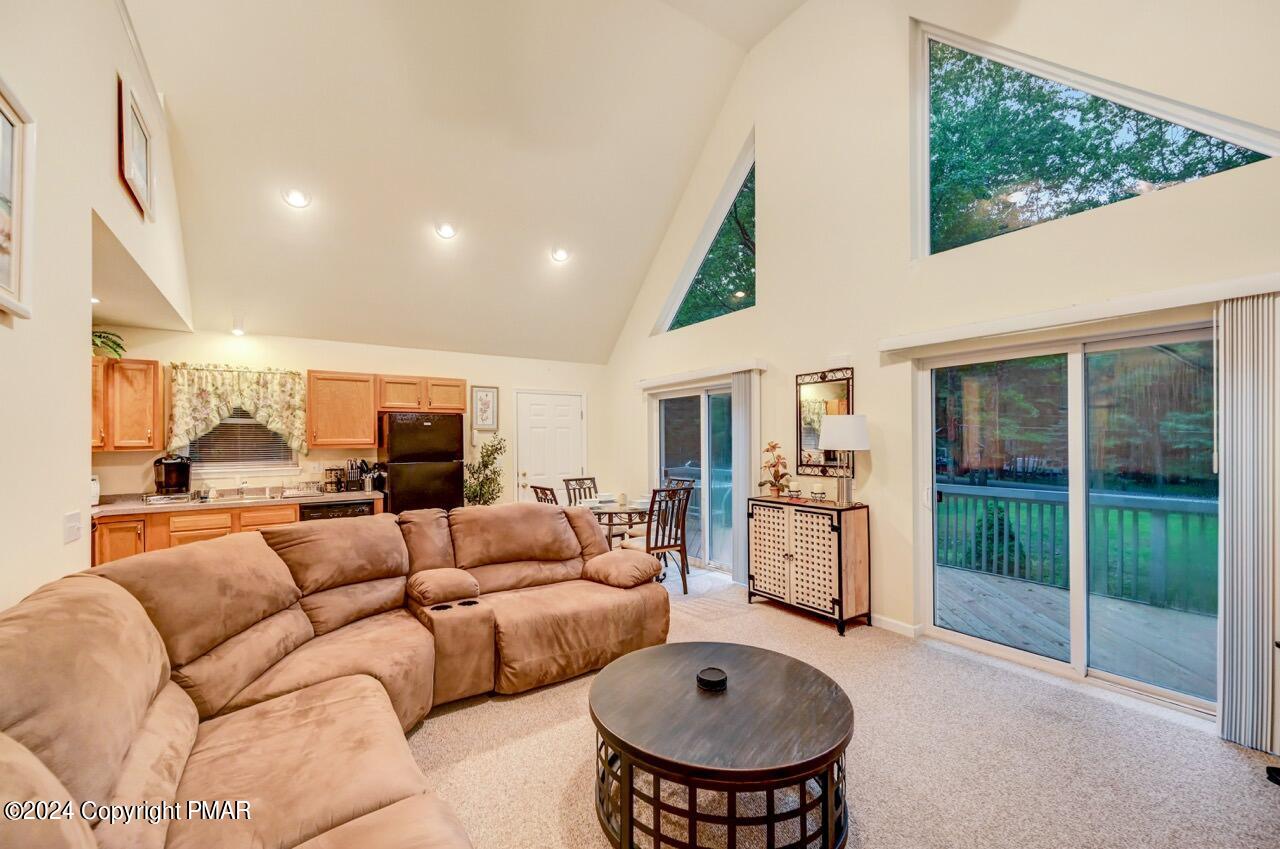 11 Locust Lane
