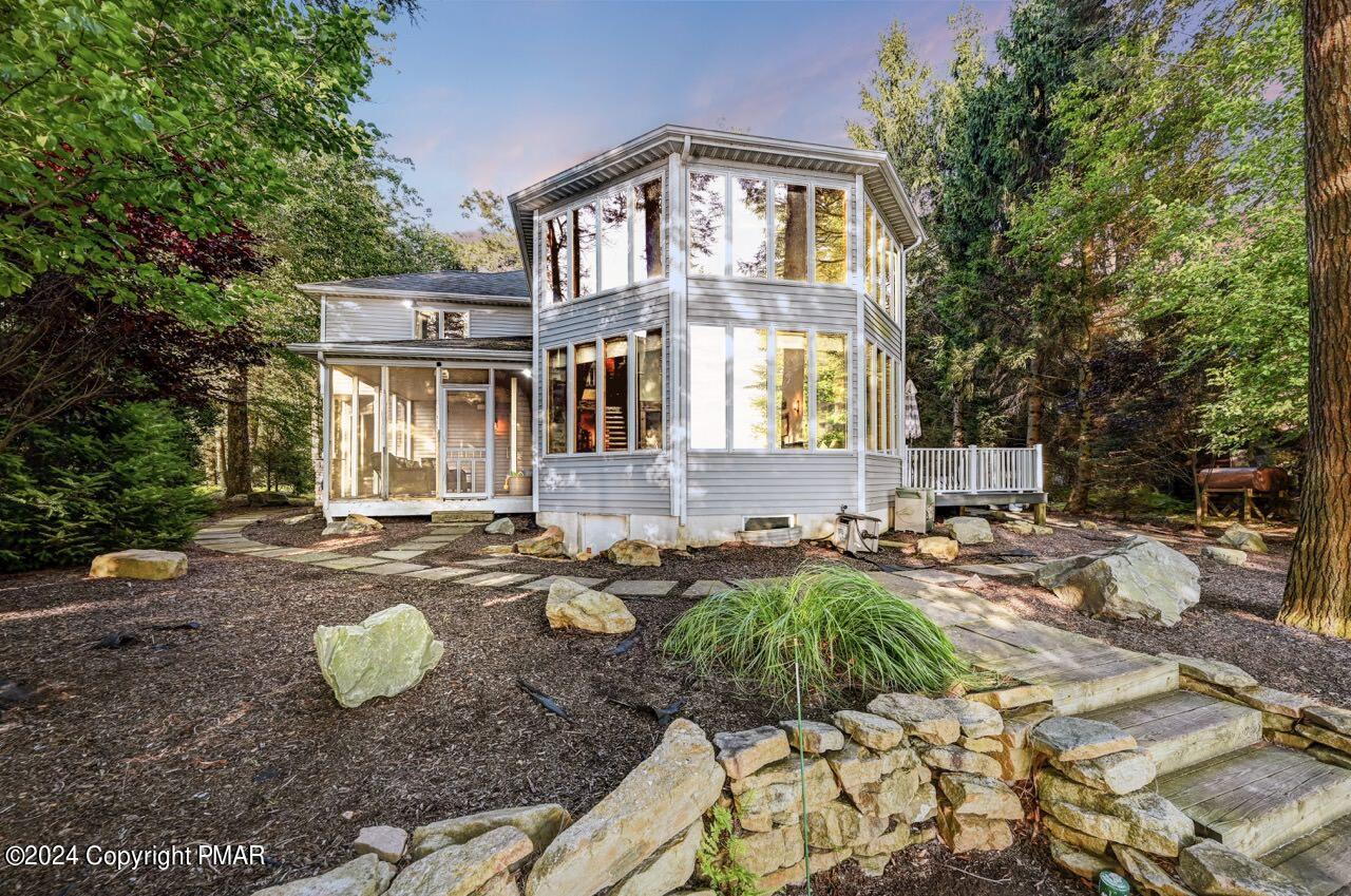 18 Longfellow Circle