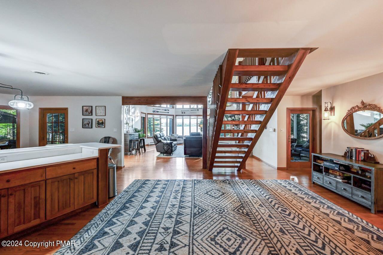 18 Longfellow Circle