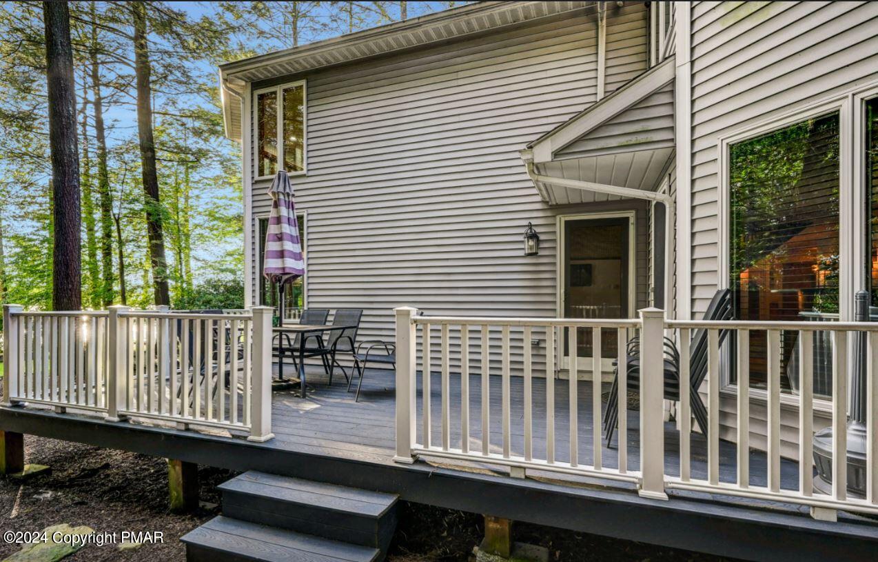 18 Longfellow Circle