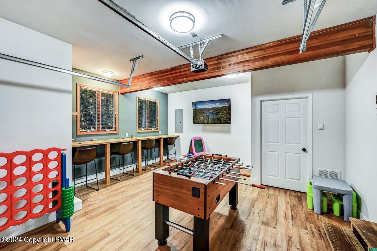 18 Longfellow Circle