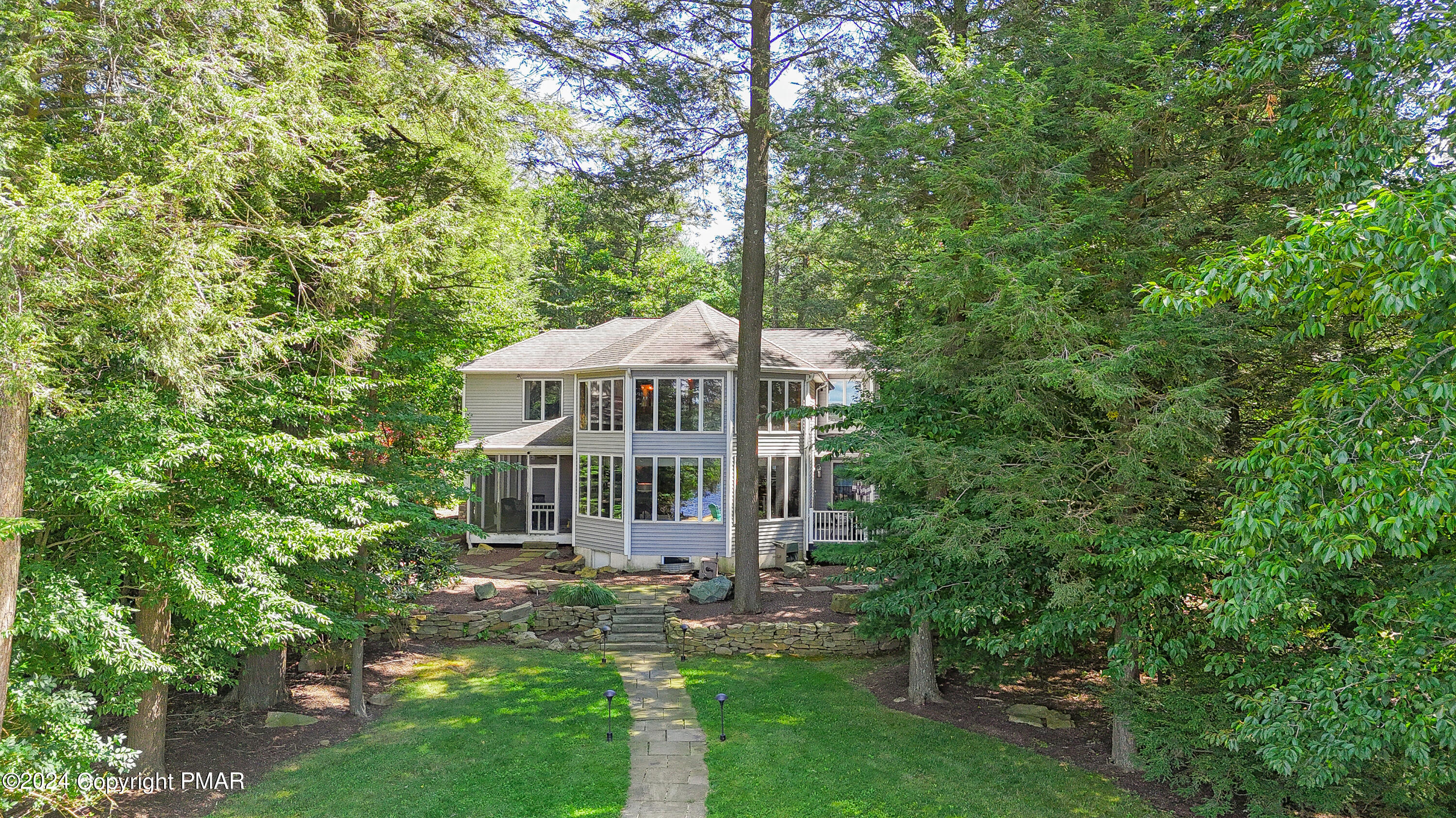 18 Longfellow Circle
