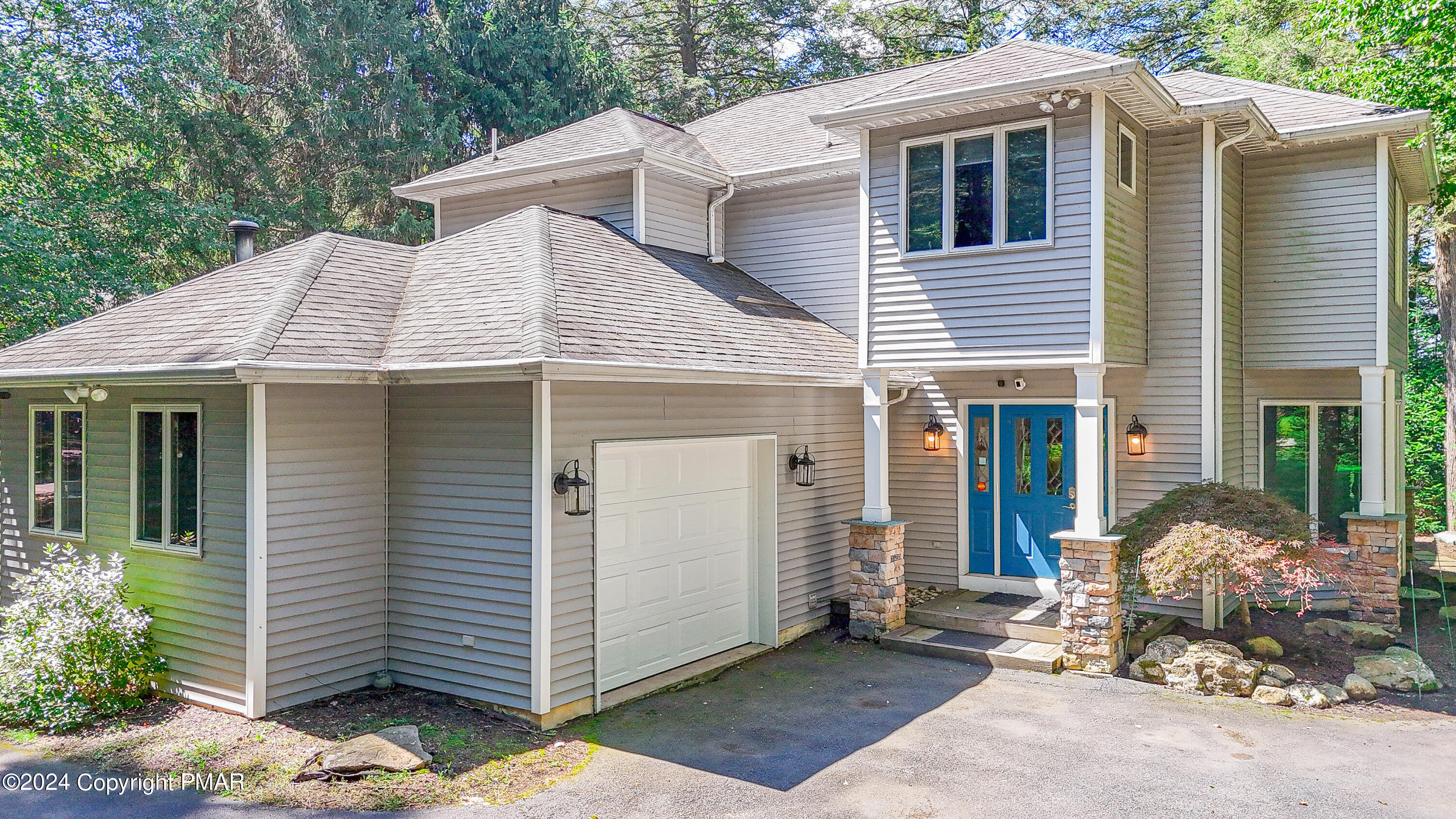 18 Longfellow Circle