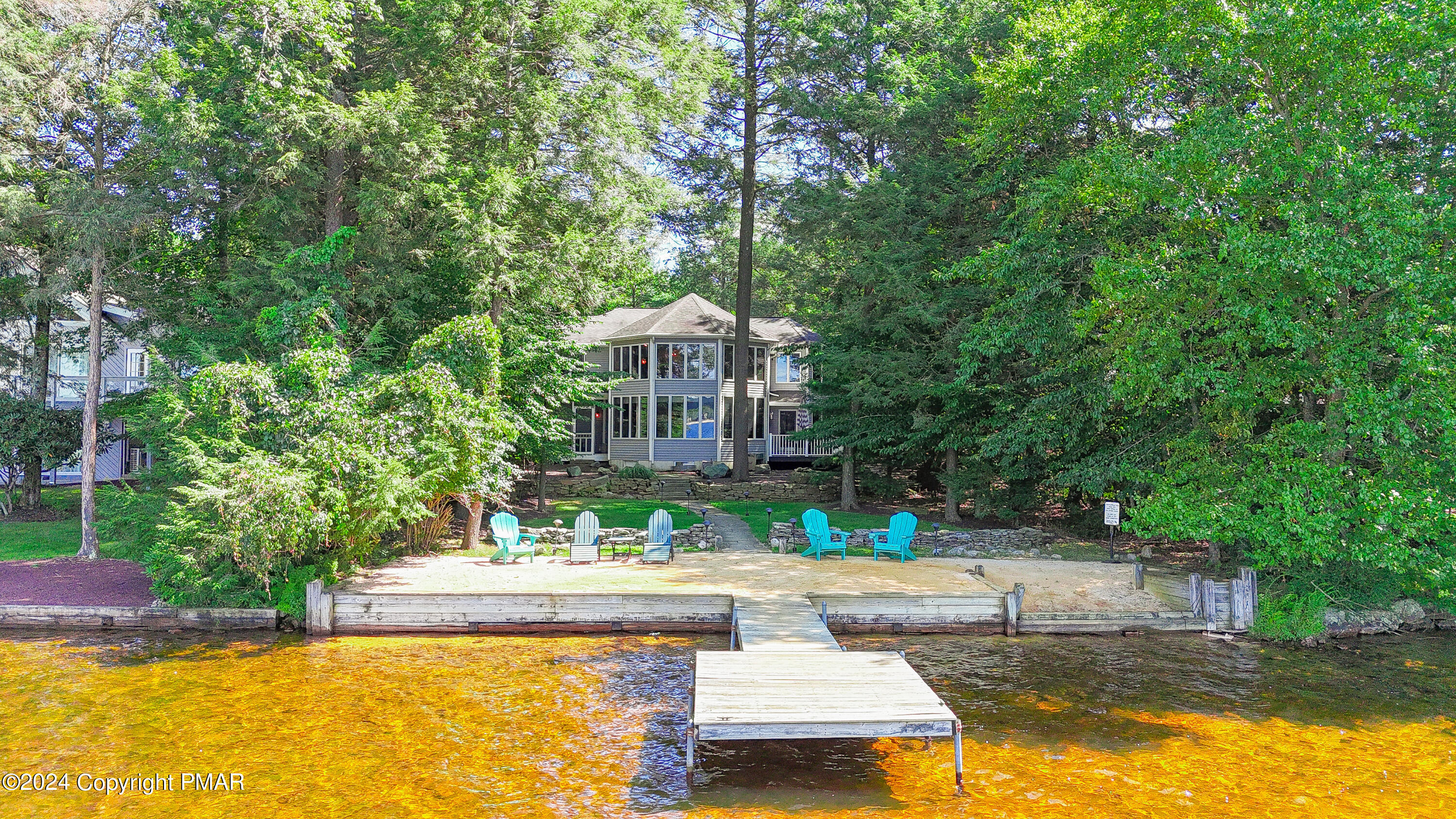 18 Longfellow Circle