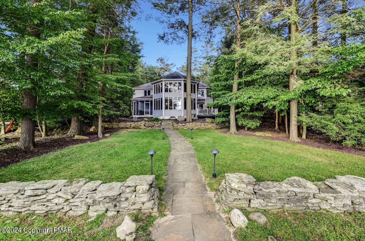 18 Longfellow Circle