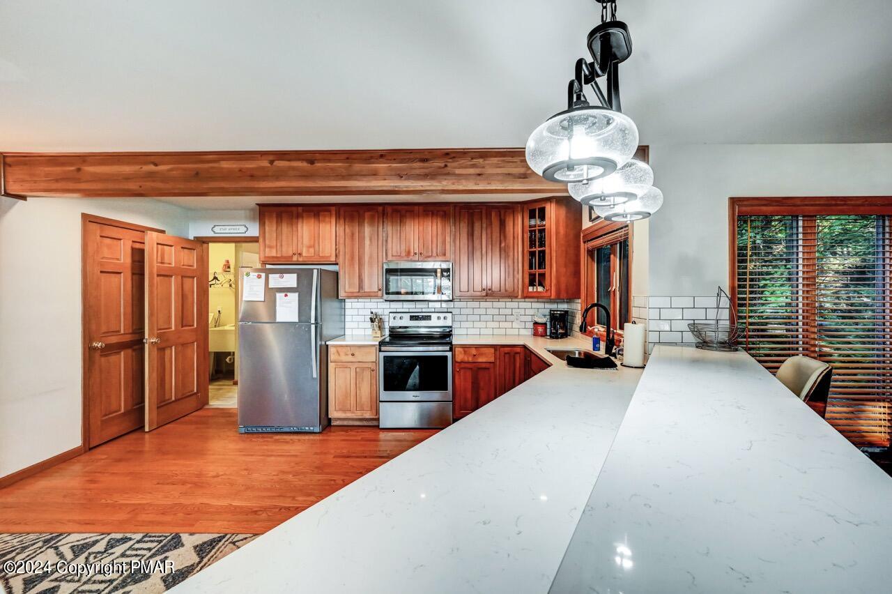 18 Longfellow Circle