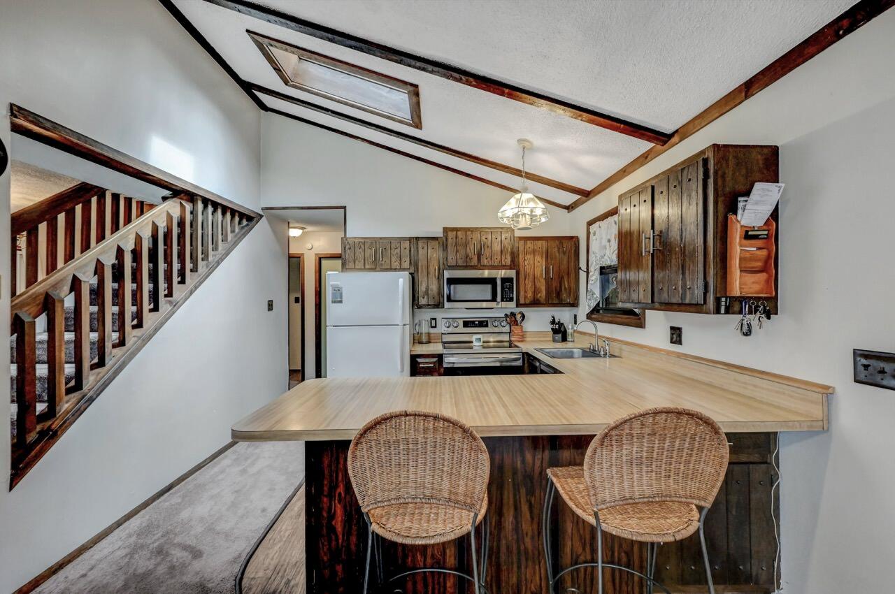 916 Old Stage Road