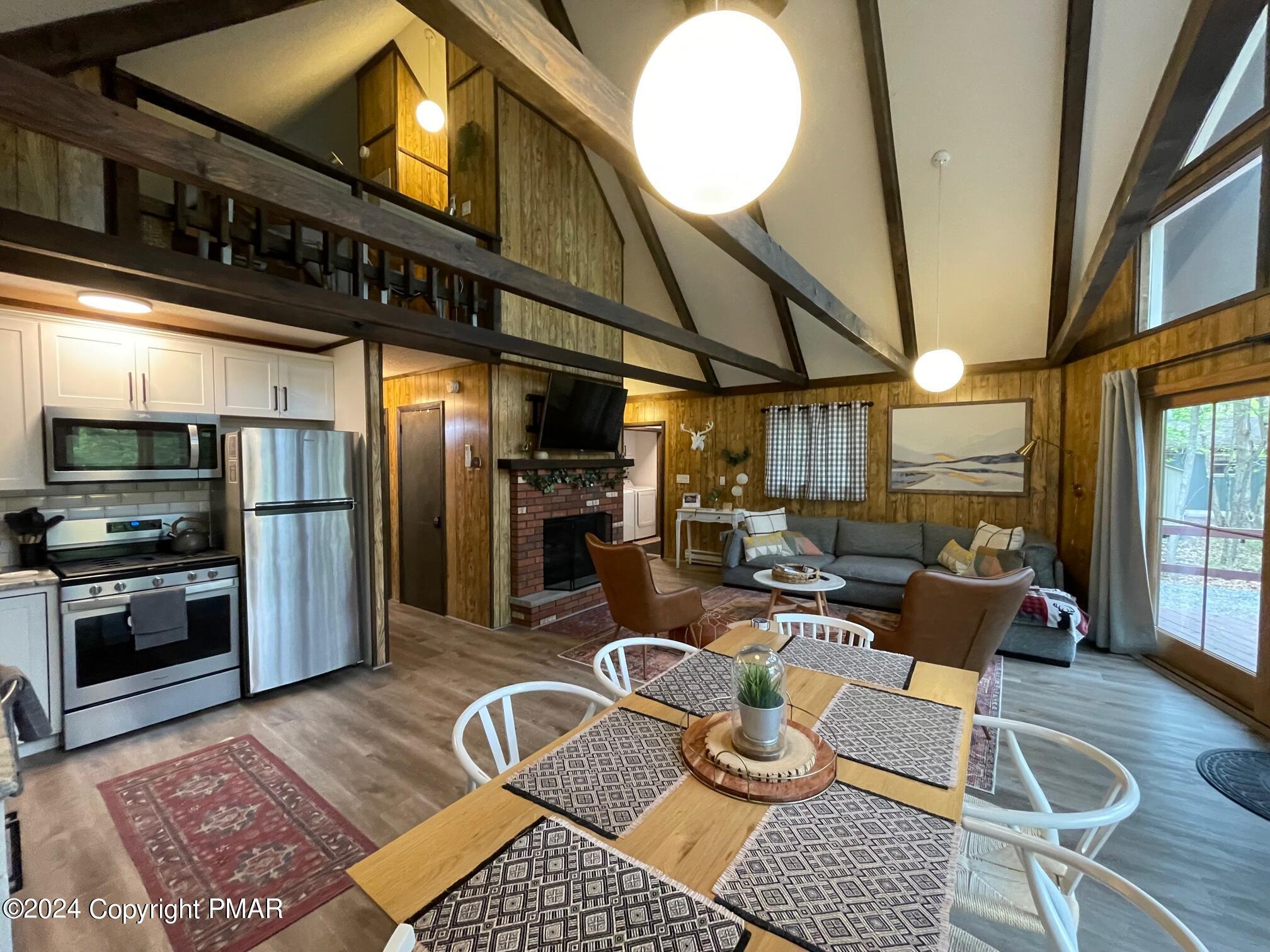 7 Spencer Lane