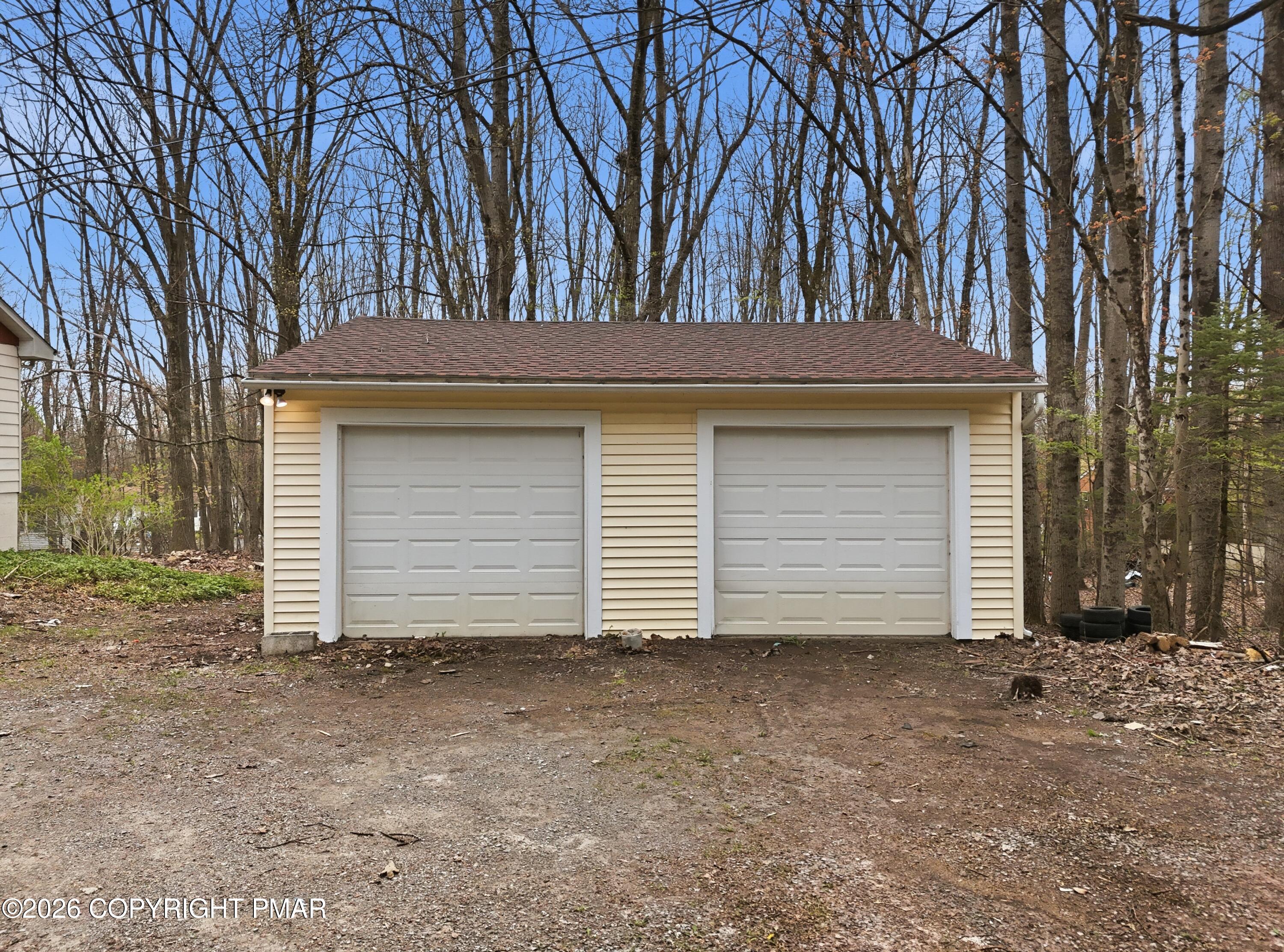 8749 Kings Way