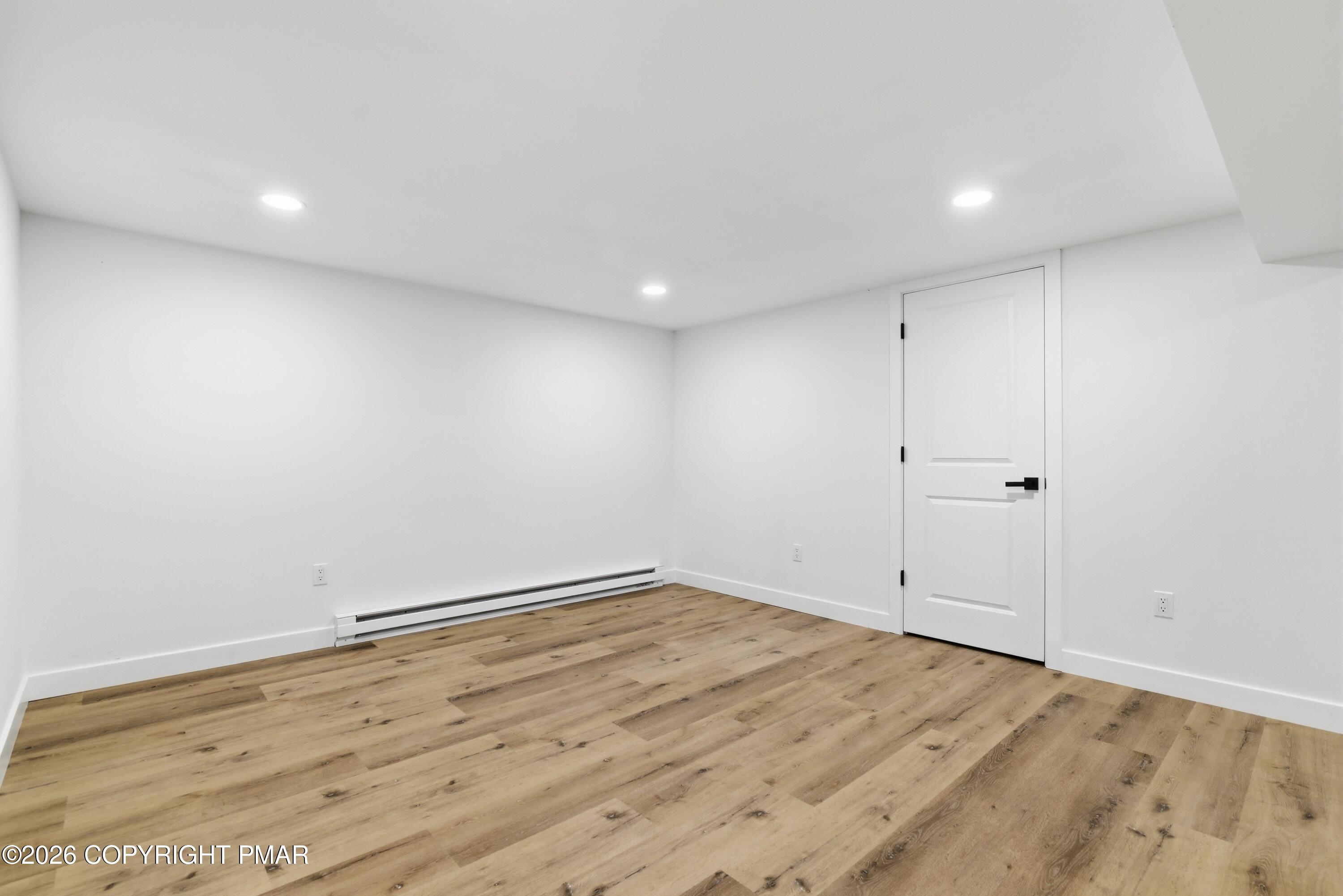 8749 Kings Way