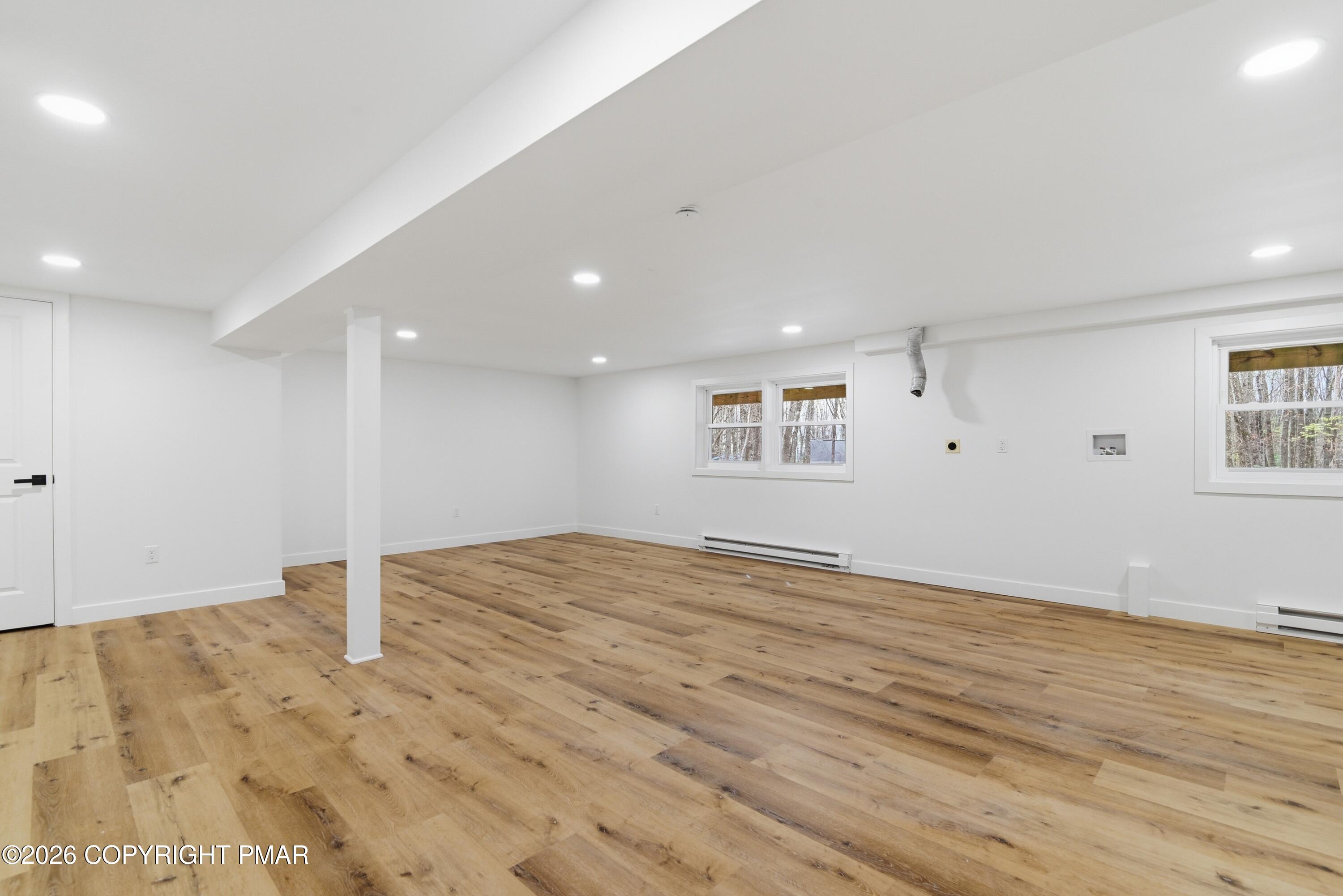 8749 Kings Way