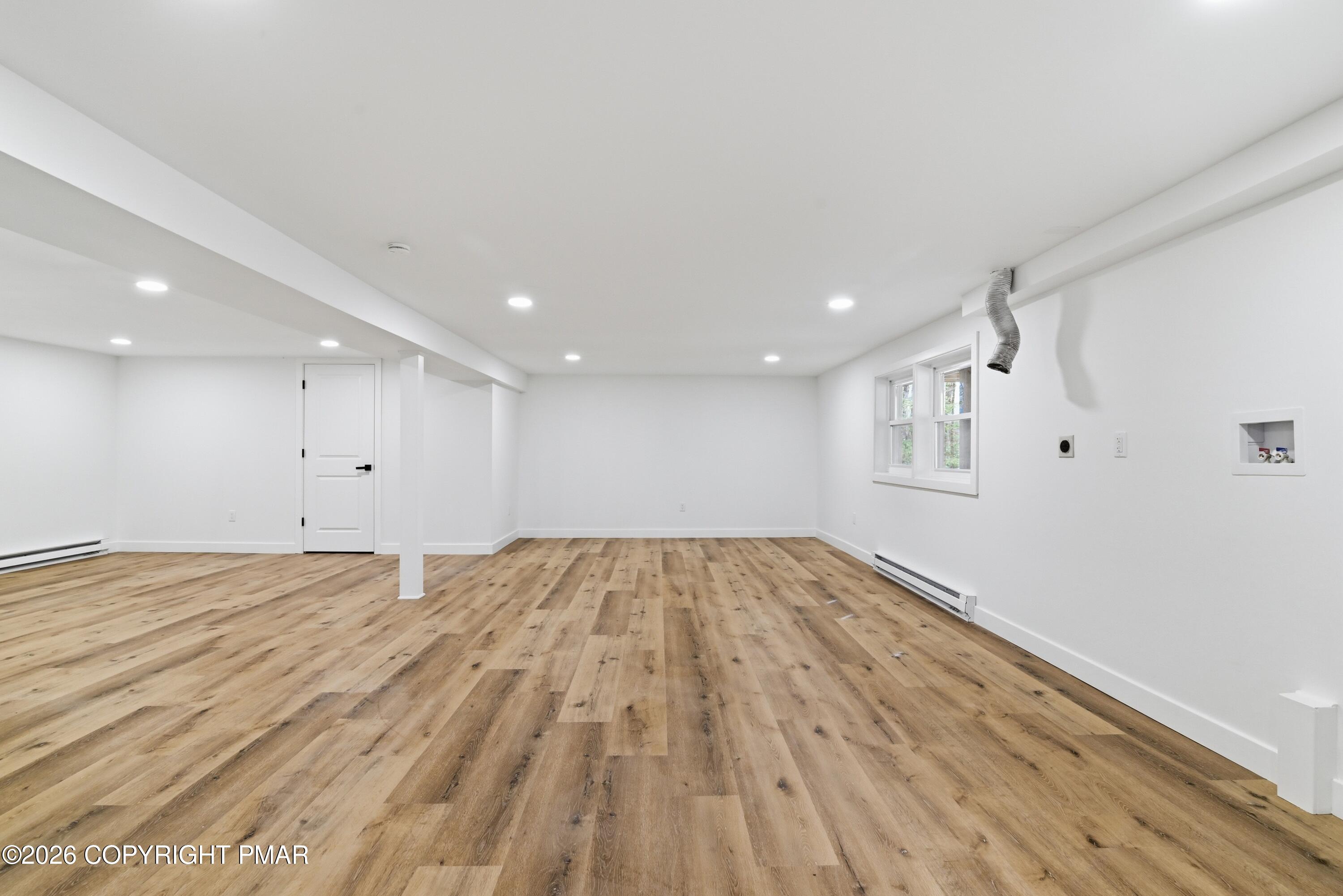 8749 Kings Way