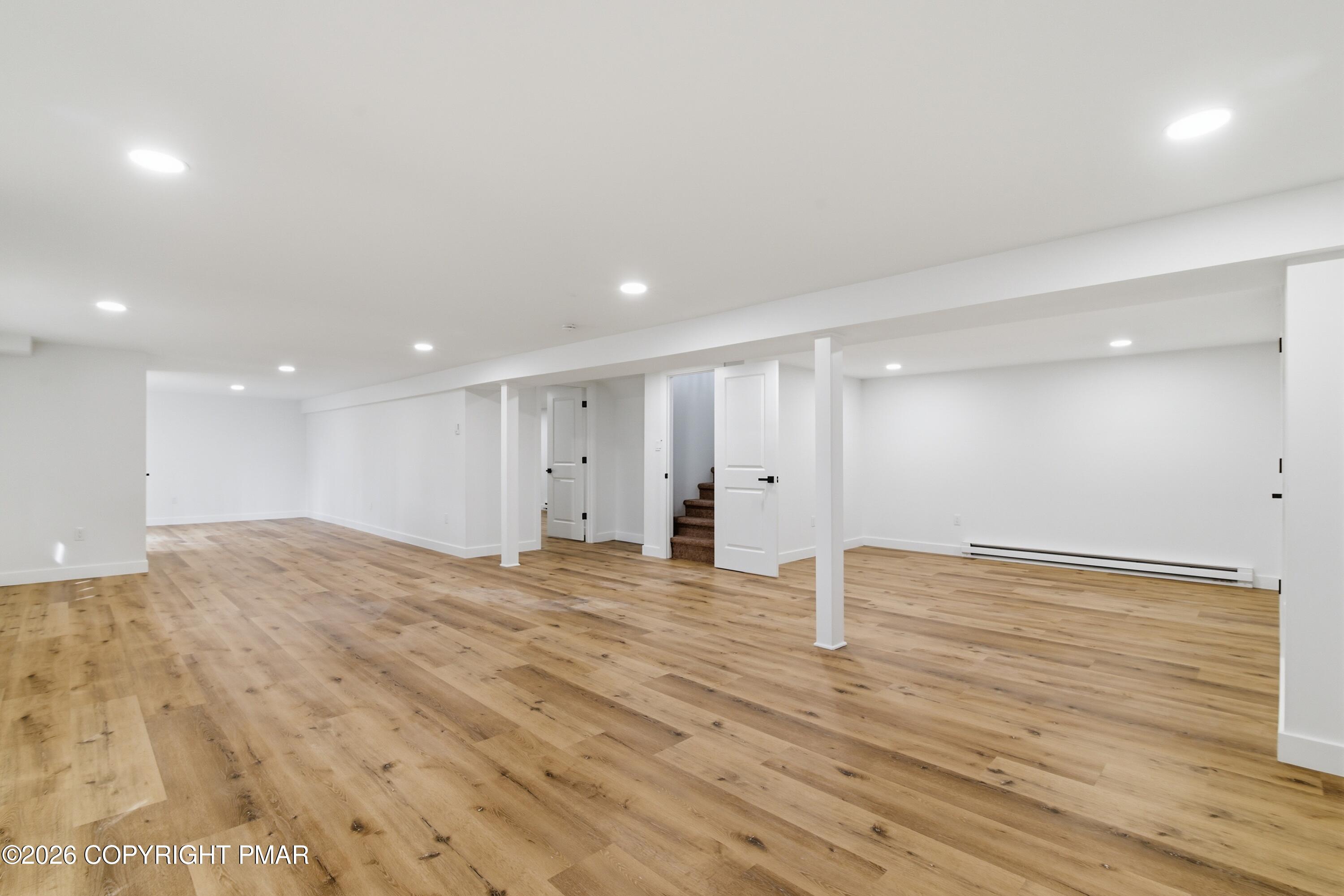 8749 Kings Way