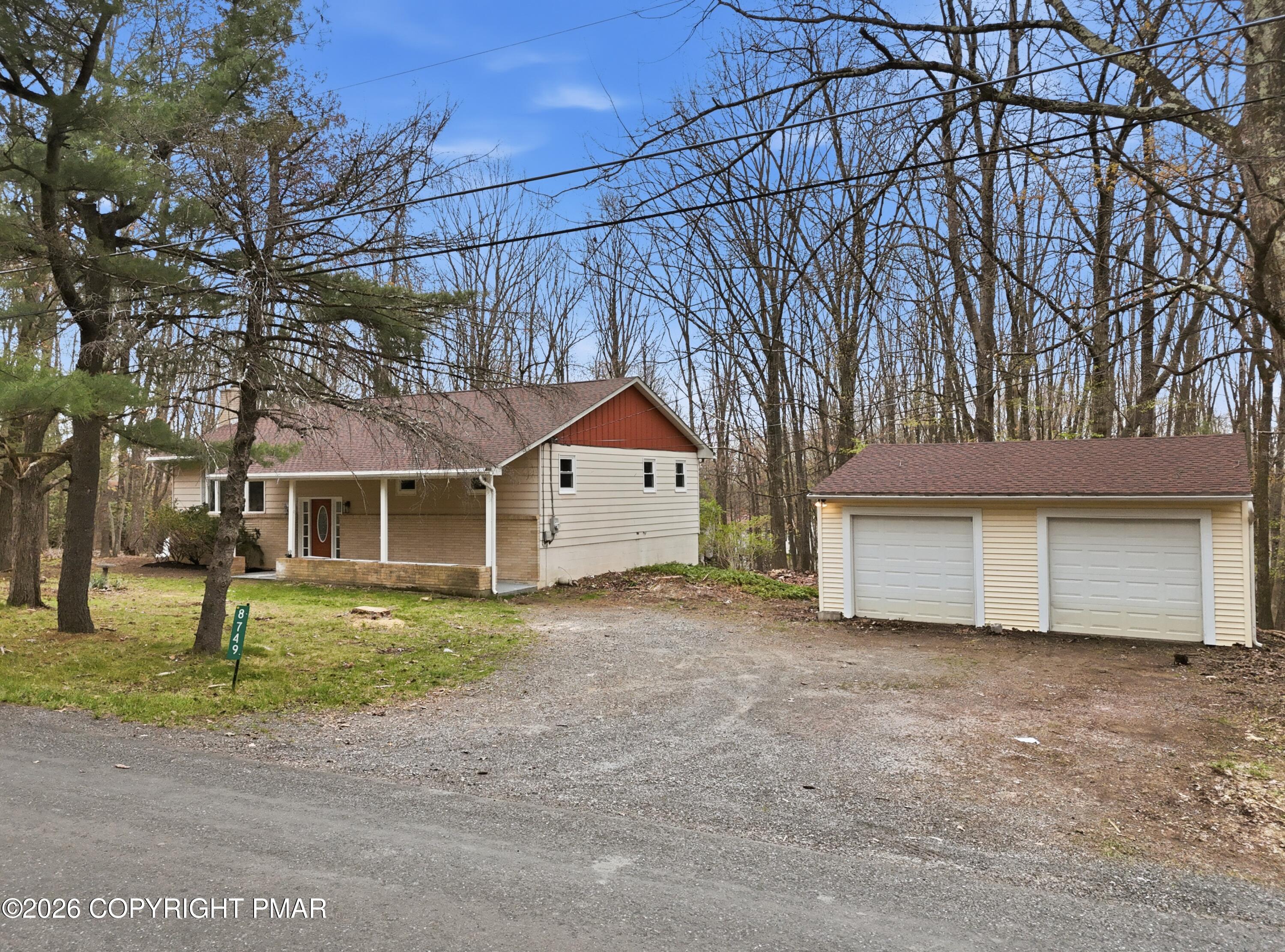 8749 Kings Way