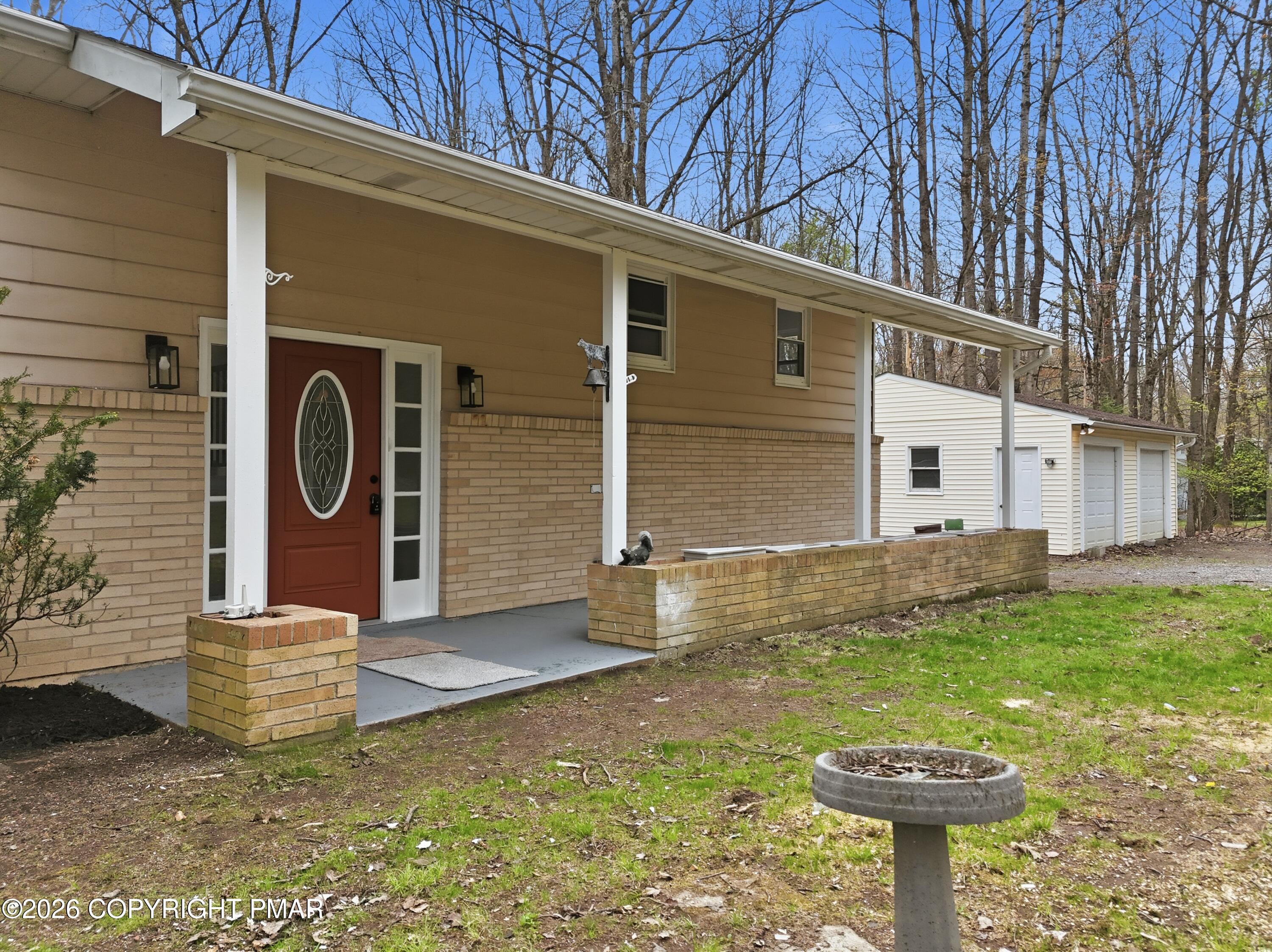 8749 Kings Way