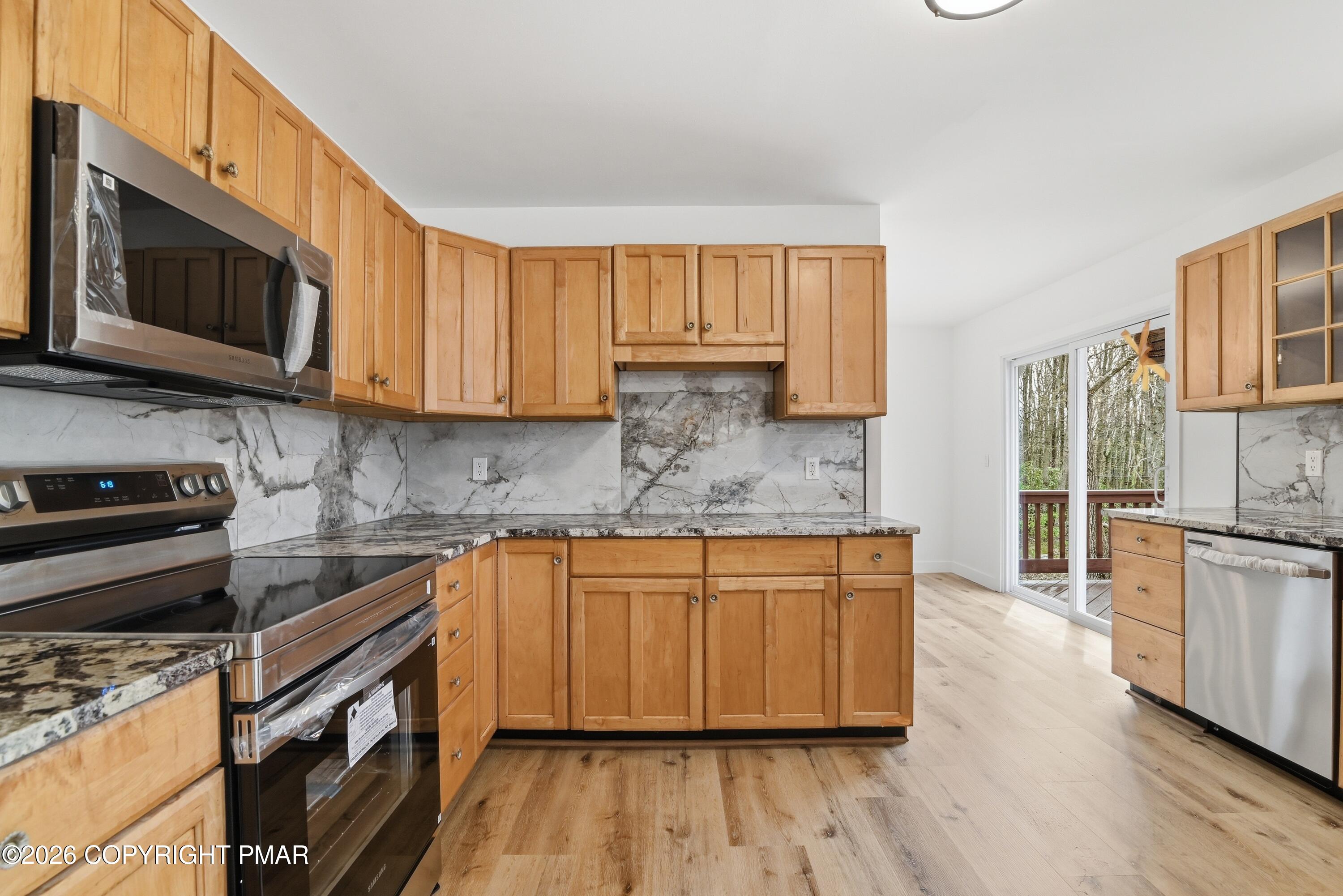 8749 Kings Way