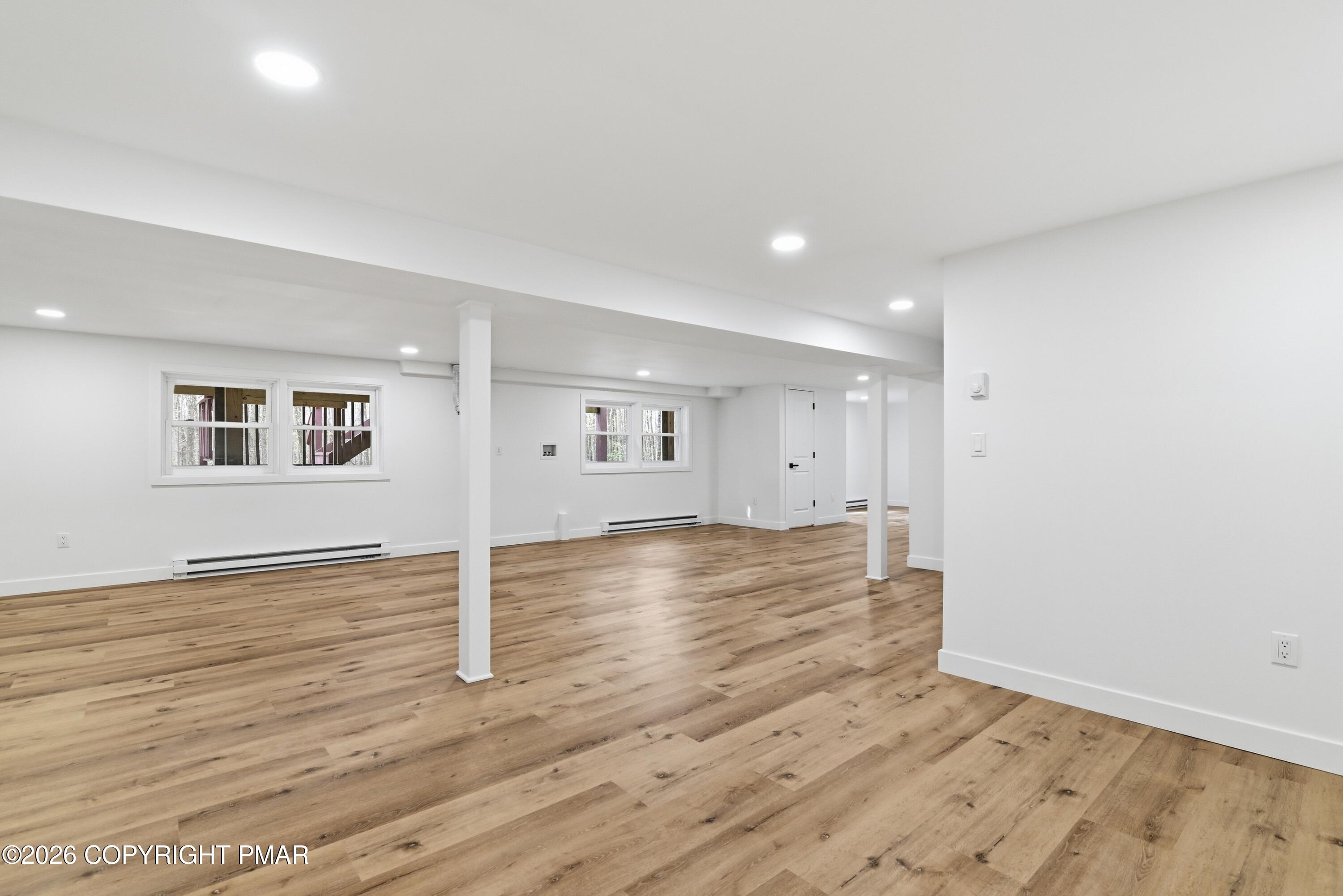 8749 Kings Way