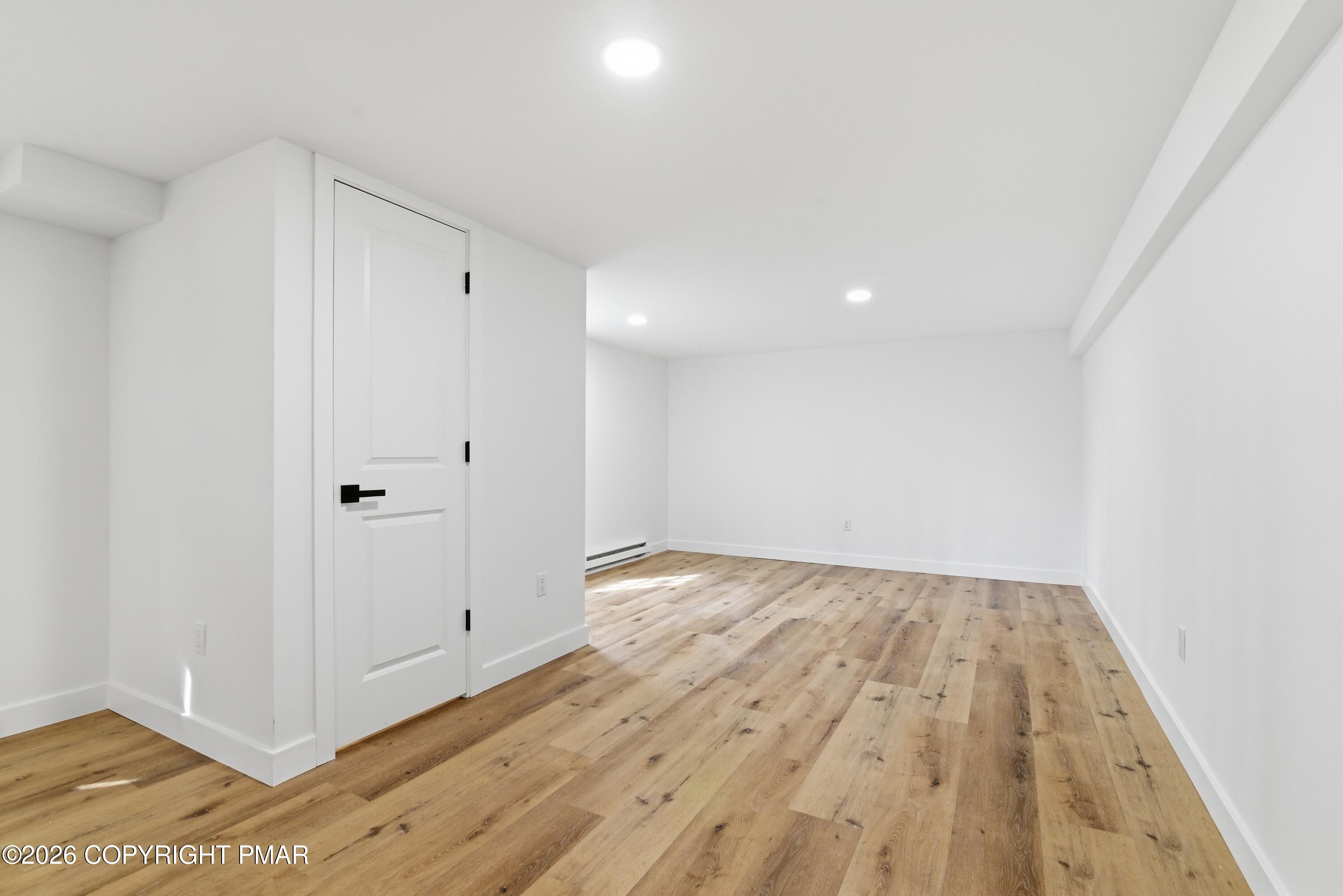 8749 Kings Way