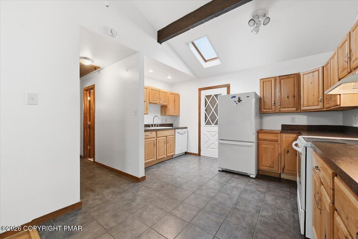 548 Adie Drive