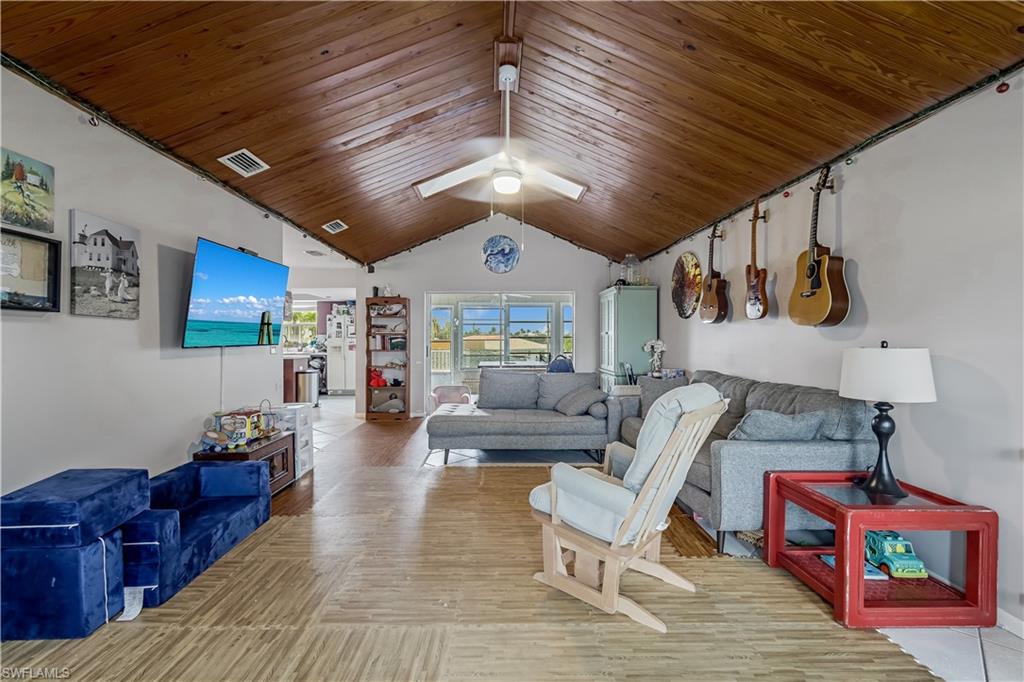 261 Egret ST