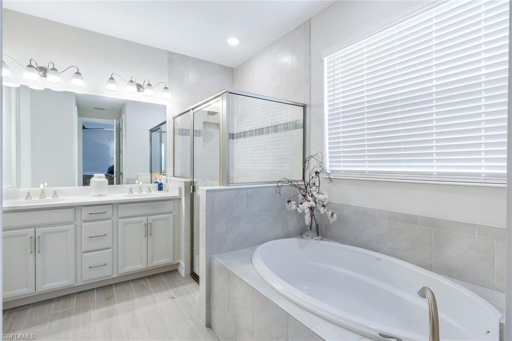 28086 Captiva Shell LOOP