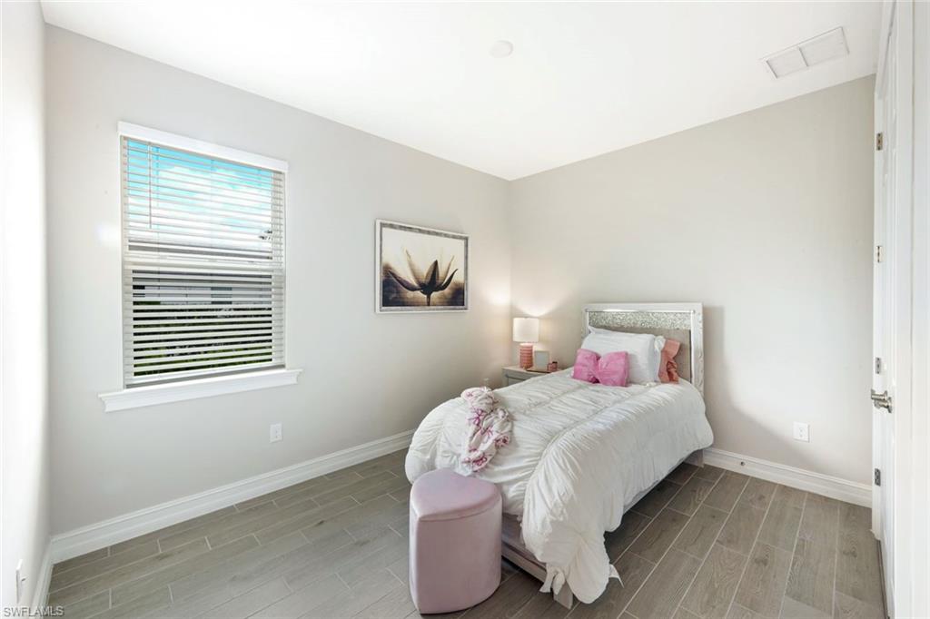 28086 Captiva Shell LOOP