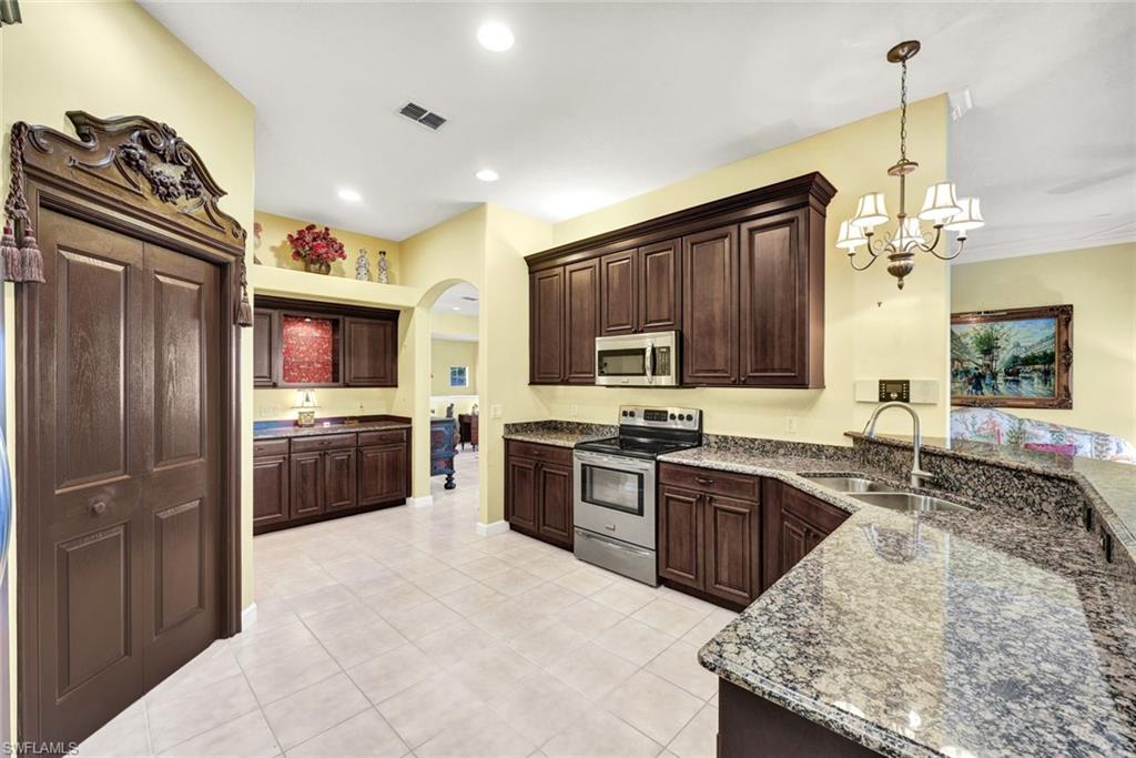 8517 Via Garibaldi CIR # 201