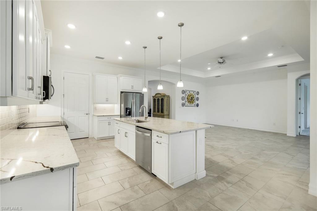 28105 Captiva Shell LOOP