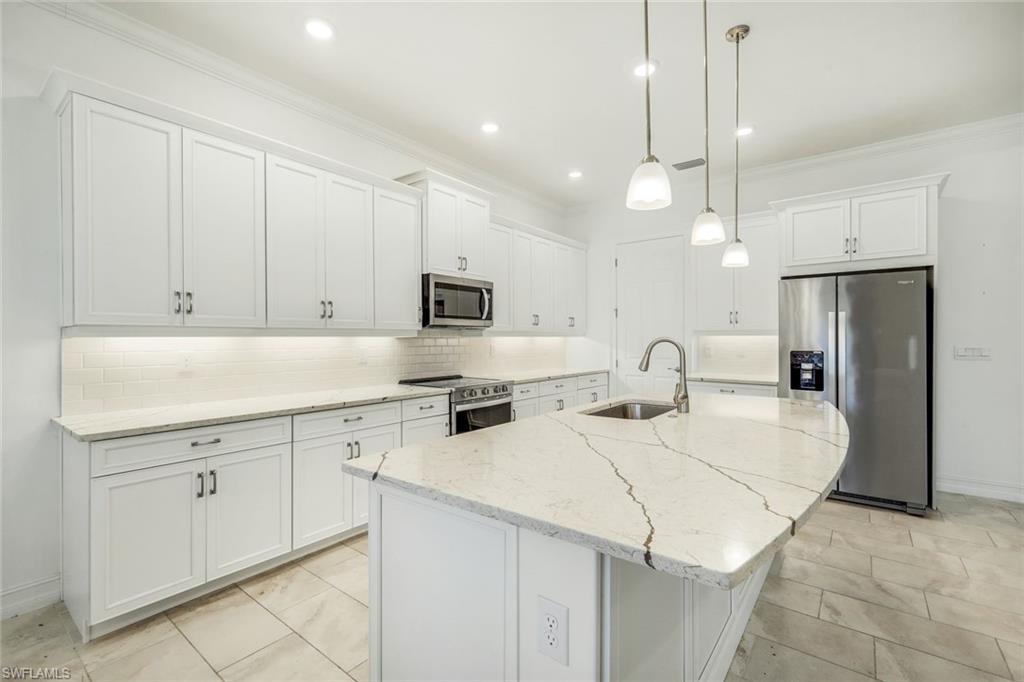 28105 Captiva Shell LOOP
