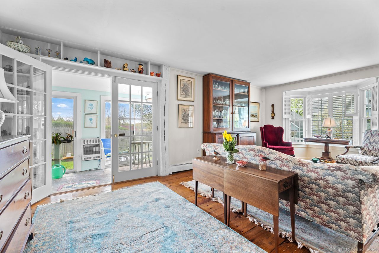 11 West Avenue