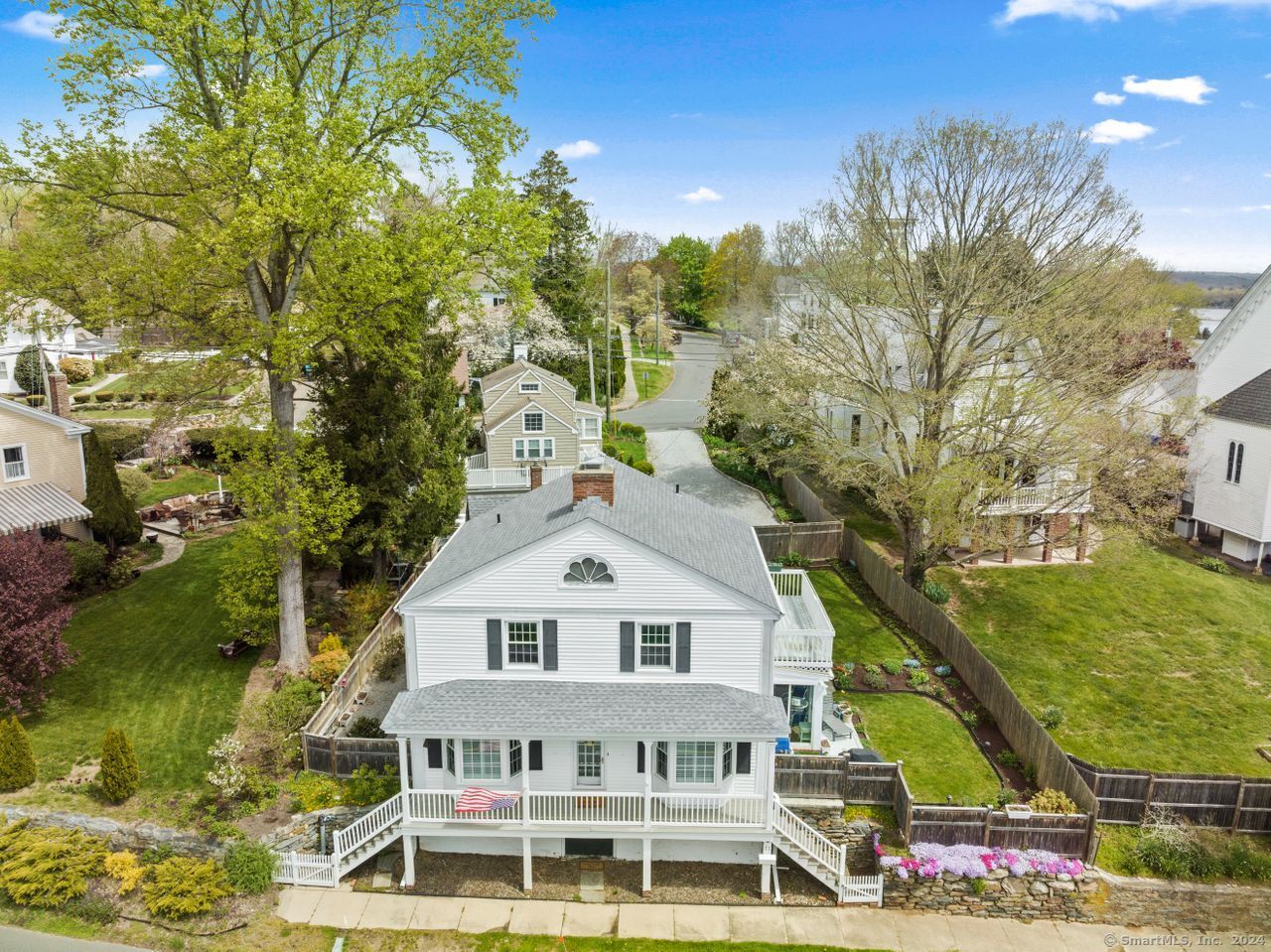 11 West Avenue